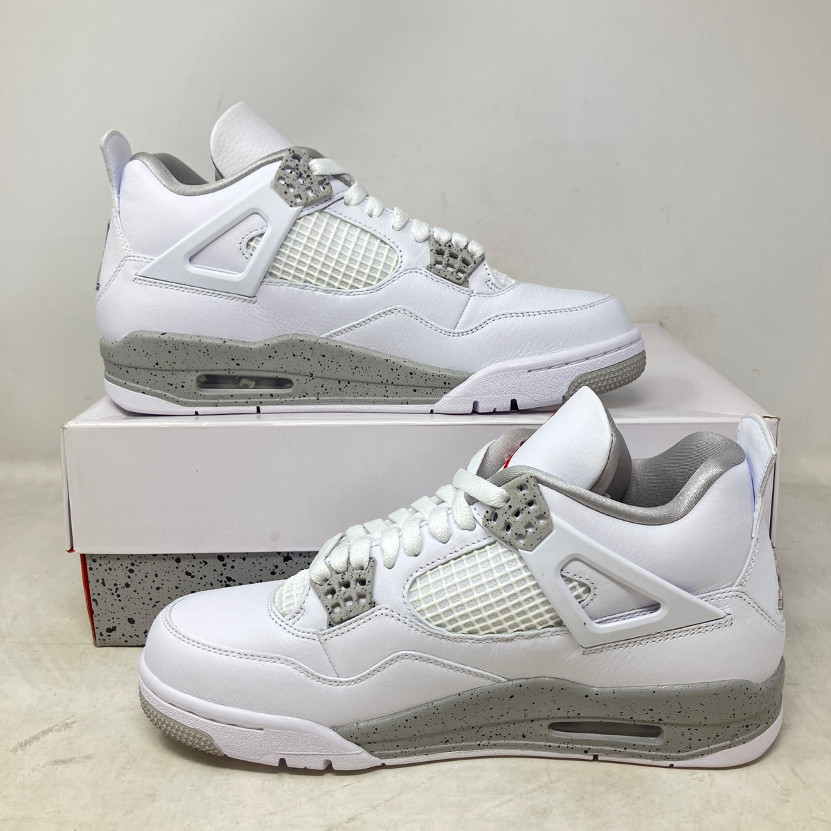 Jordan 4 Retro White Oreo (2021)