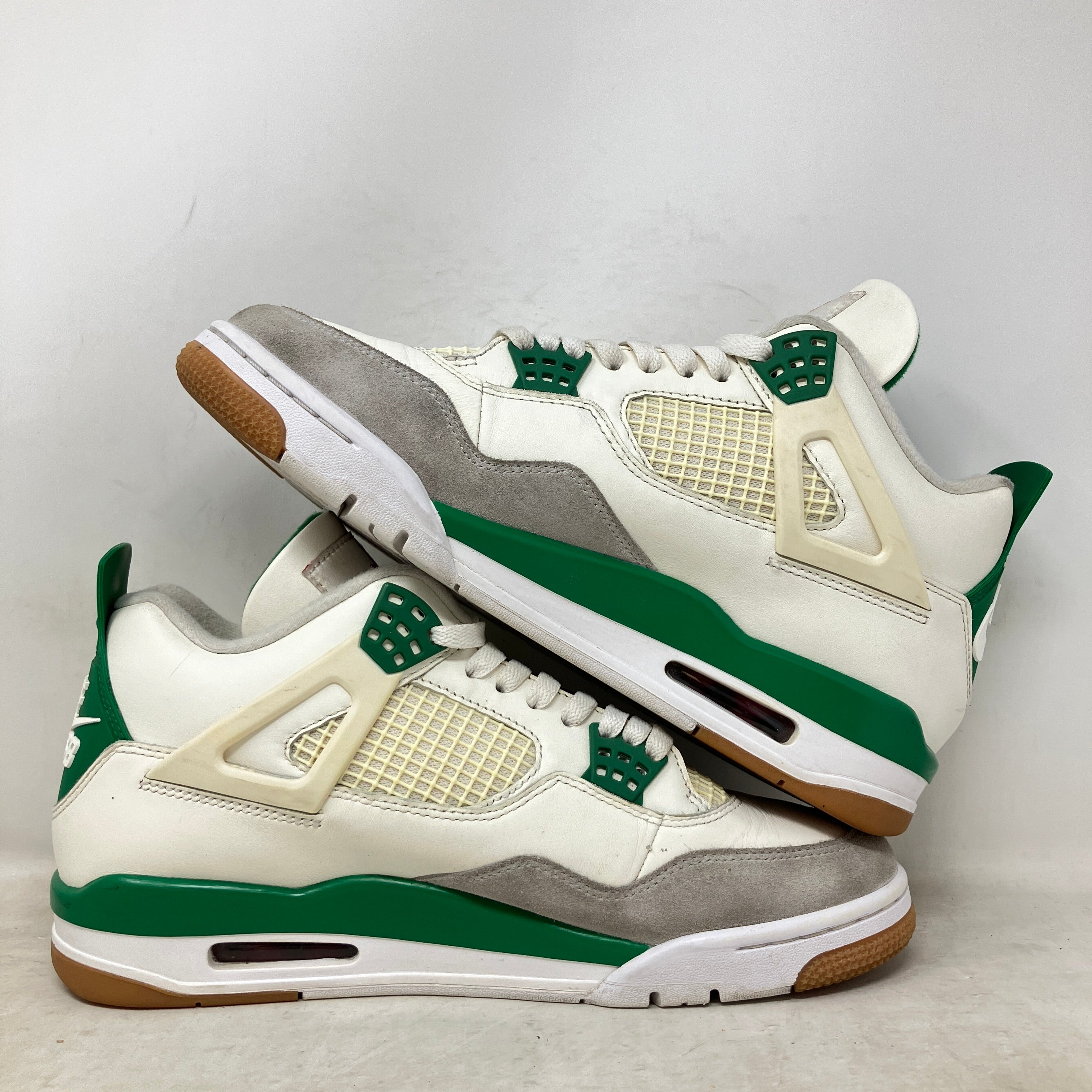 Jordan 4 Retro SB Pine Green