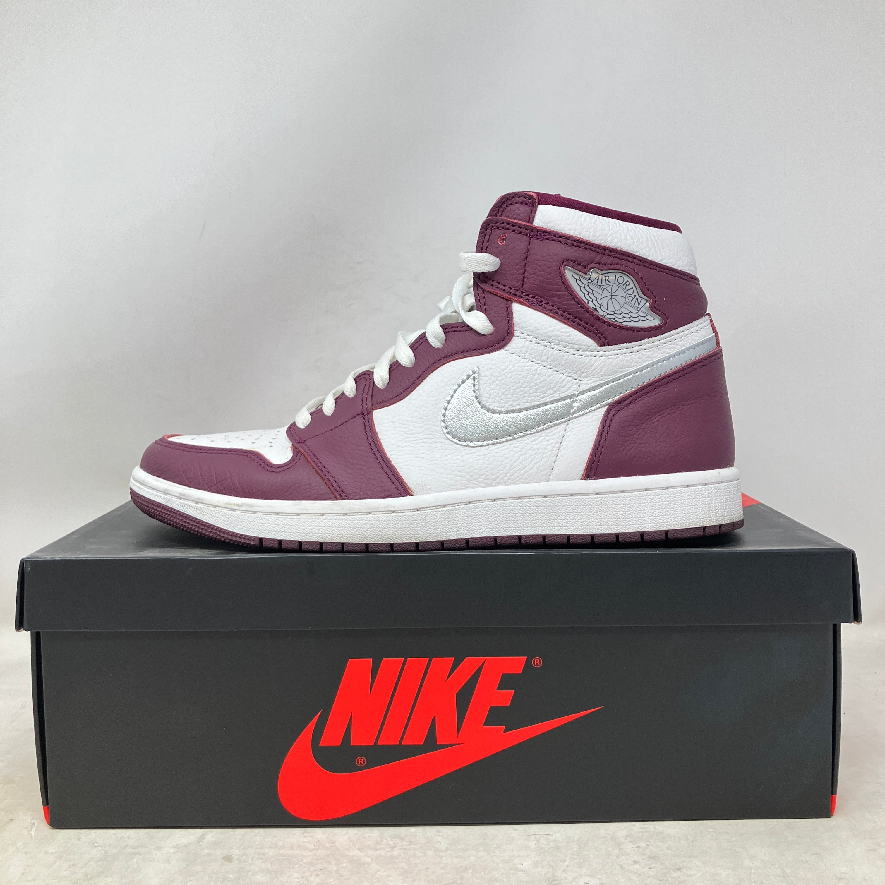 Jordan 1 Retro High OG Bordeaux