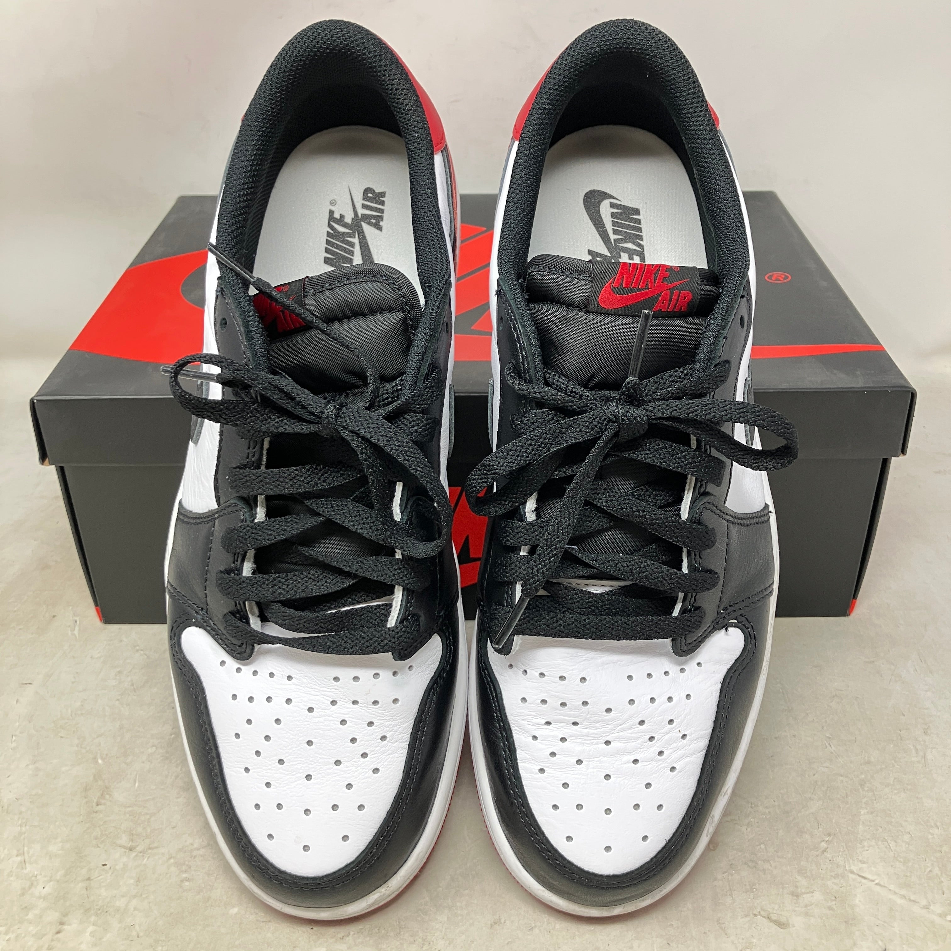 Jordan 1 Retro Low OG Black Toe (2023)