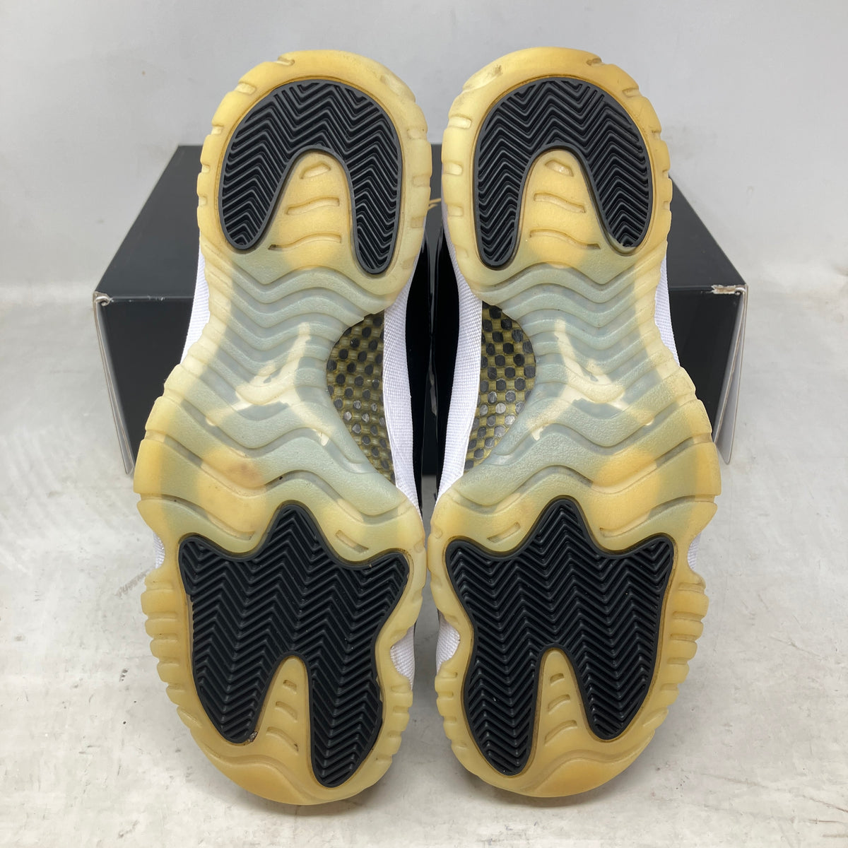 Jordan 11 Retro DMP Gratitude (2023)