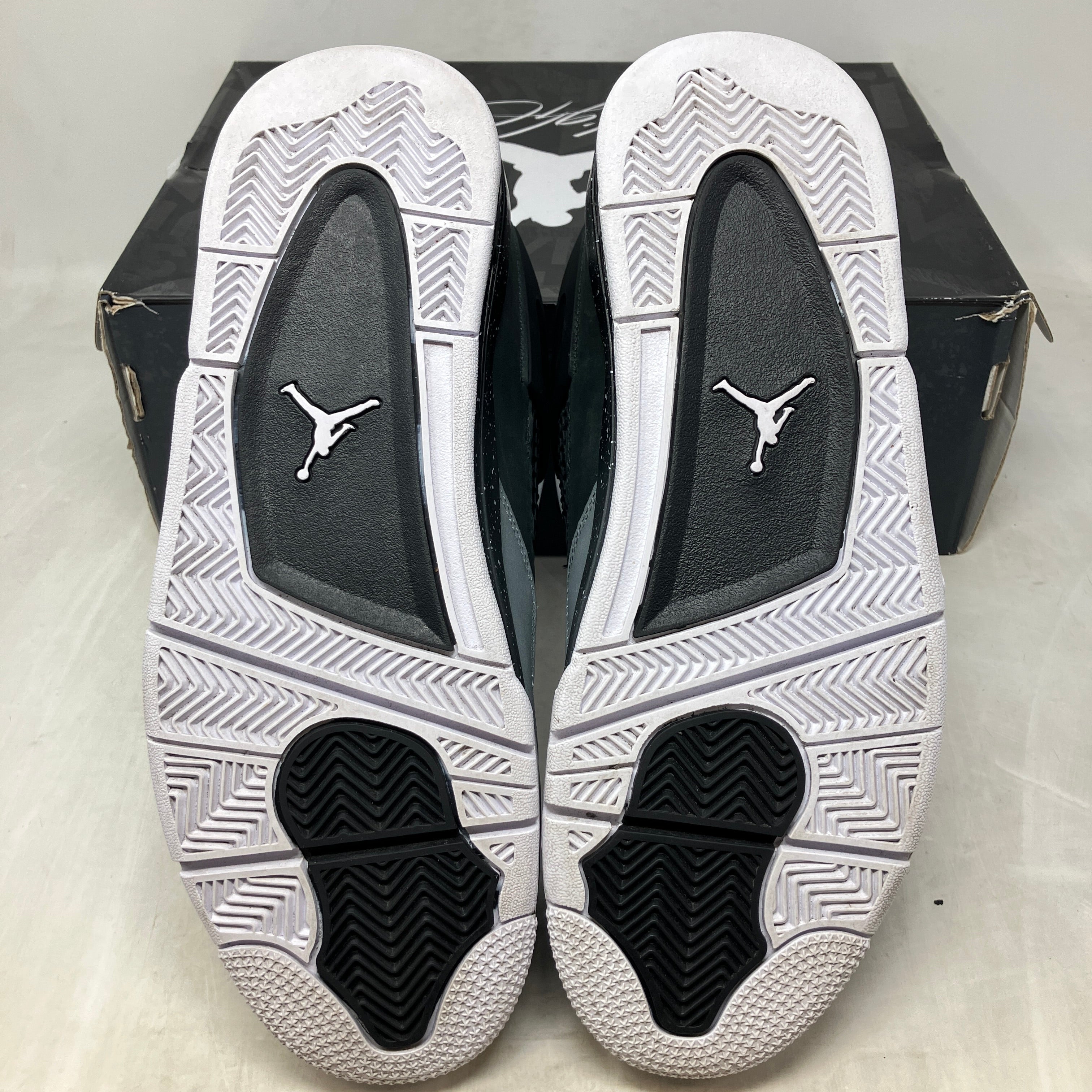 Jordan 4 Retro Fear (2024)