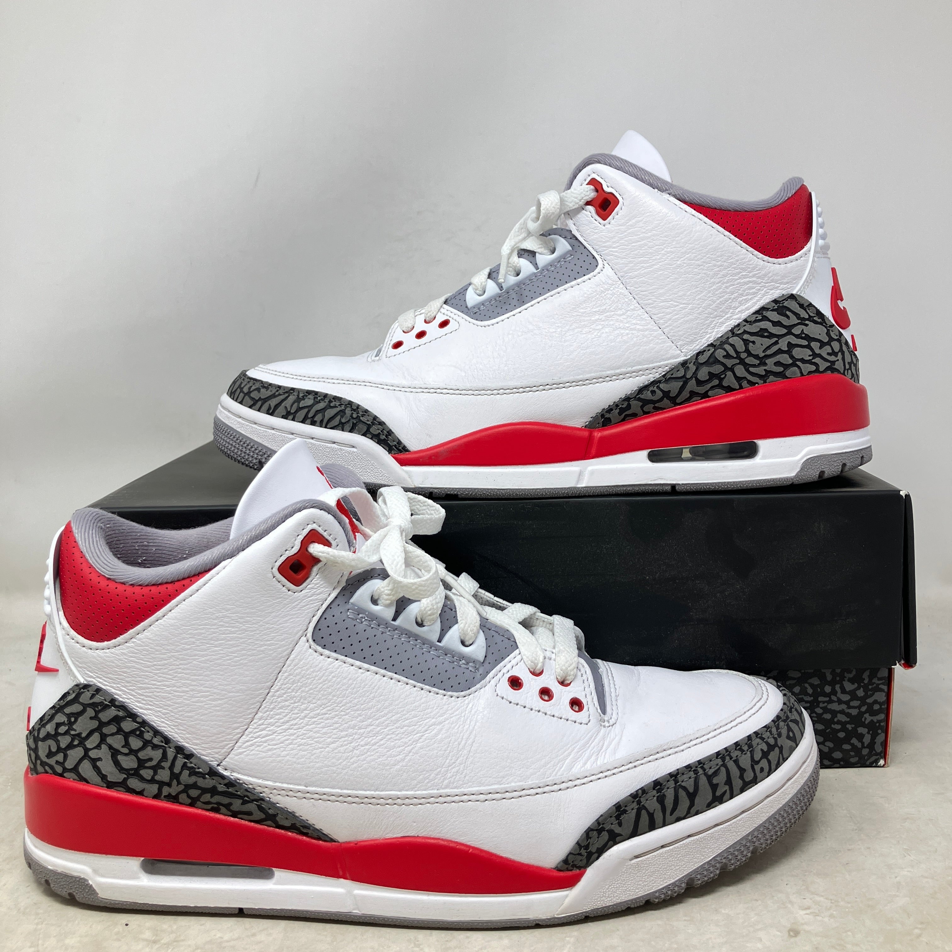 Jordan 3 Retro Fire Red (2022)
