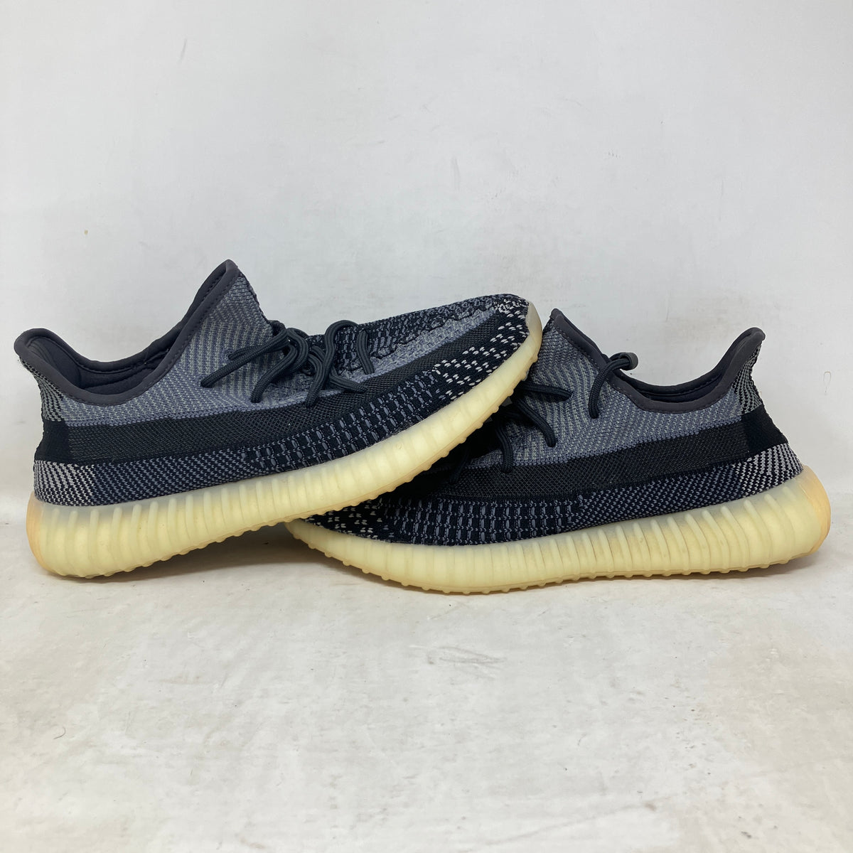 adidas Yeezy Boost 350 V2 Carbon