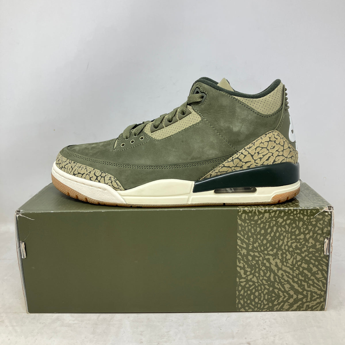 Jordan 3 Retro Family Affair
