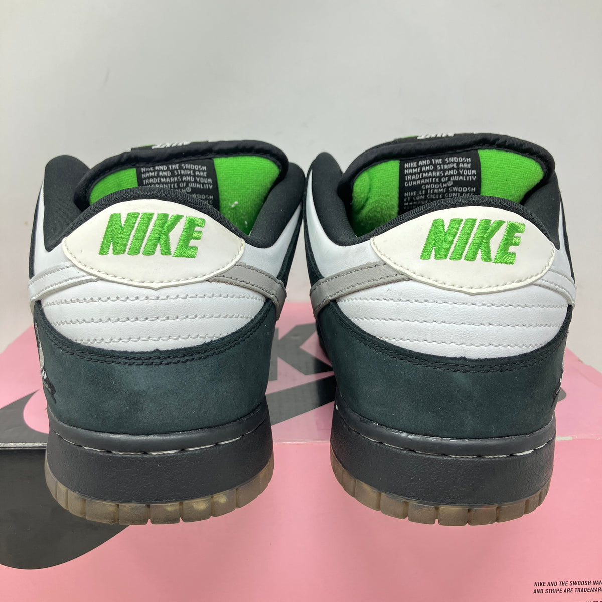 Nike SB Dunk Low Staple Panda Pigeon