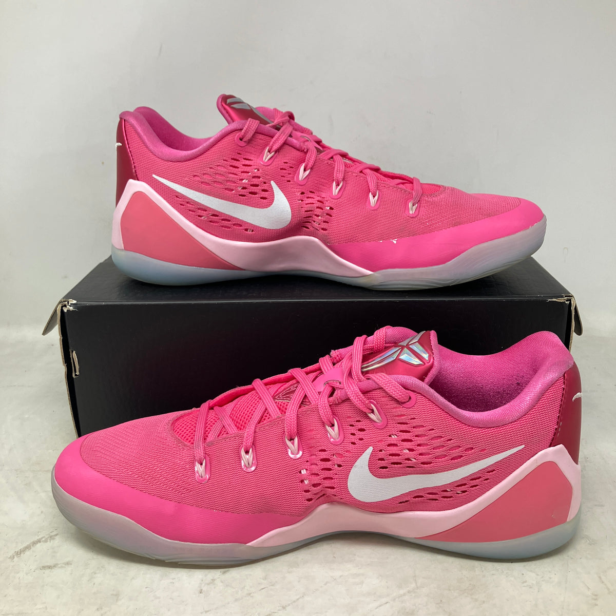 Nike Kobe 9 EM Low Protro Kay Yow Think Pink
