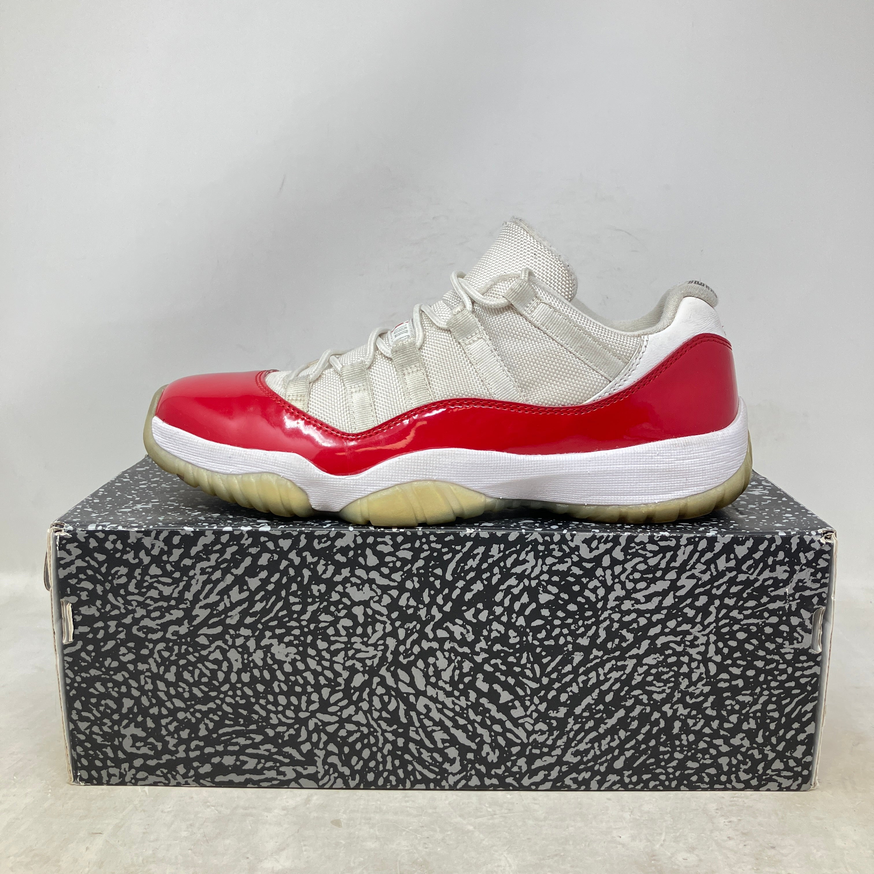 Jordan 11 Retro Low Cherry (2016)