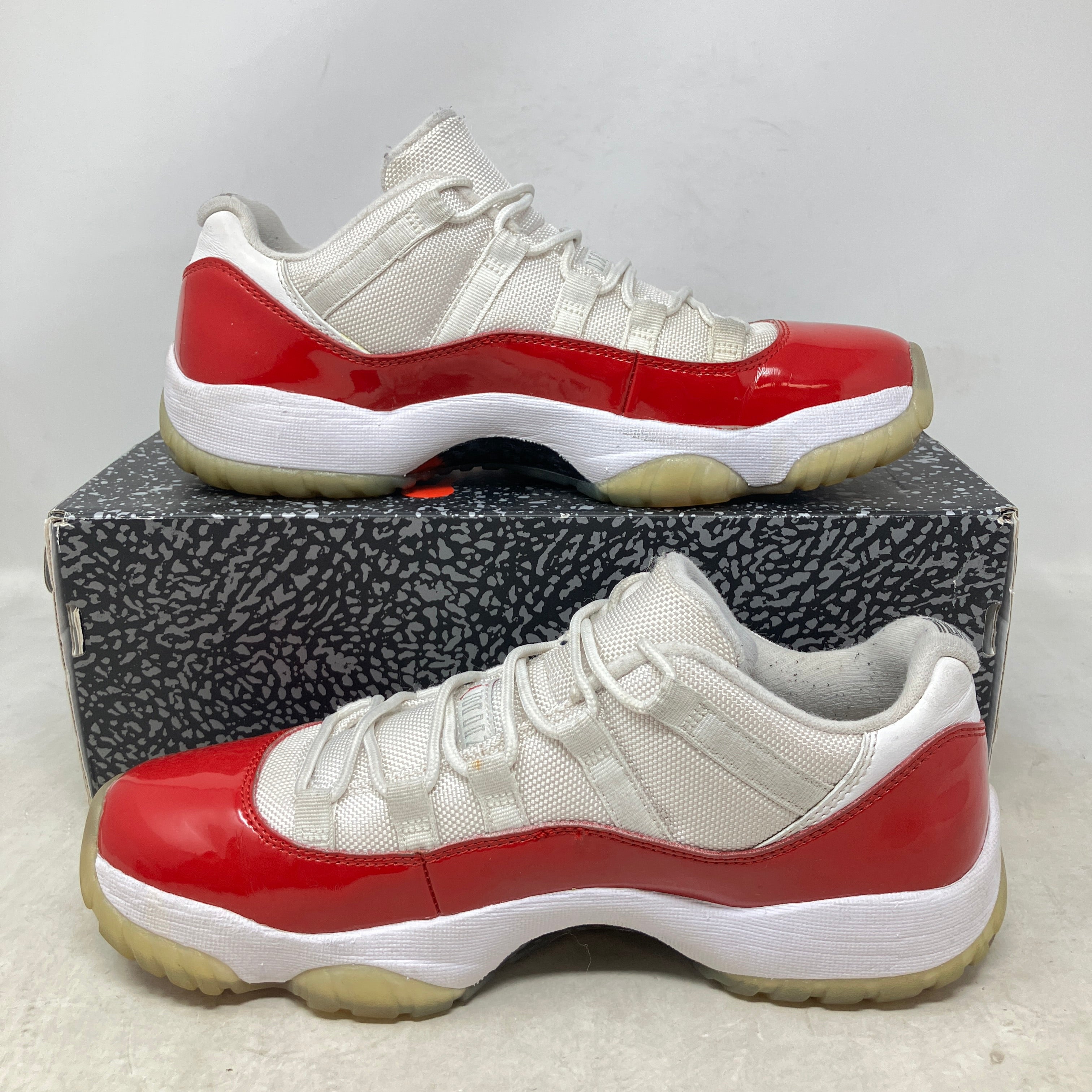 Jordan 11 Retro Low Cherry (2016)