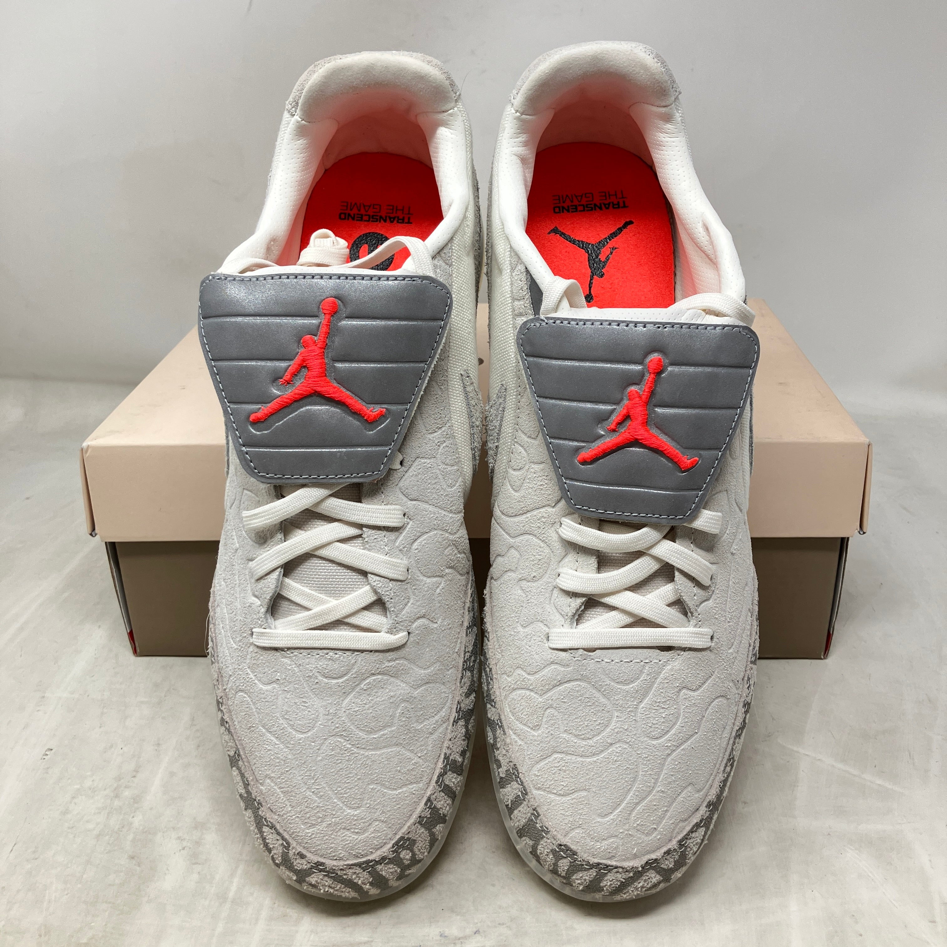 Jordan Tiempo Streetgato SE Phantom Sail