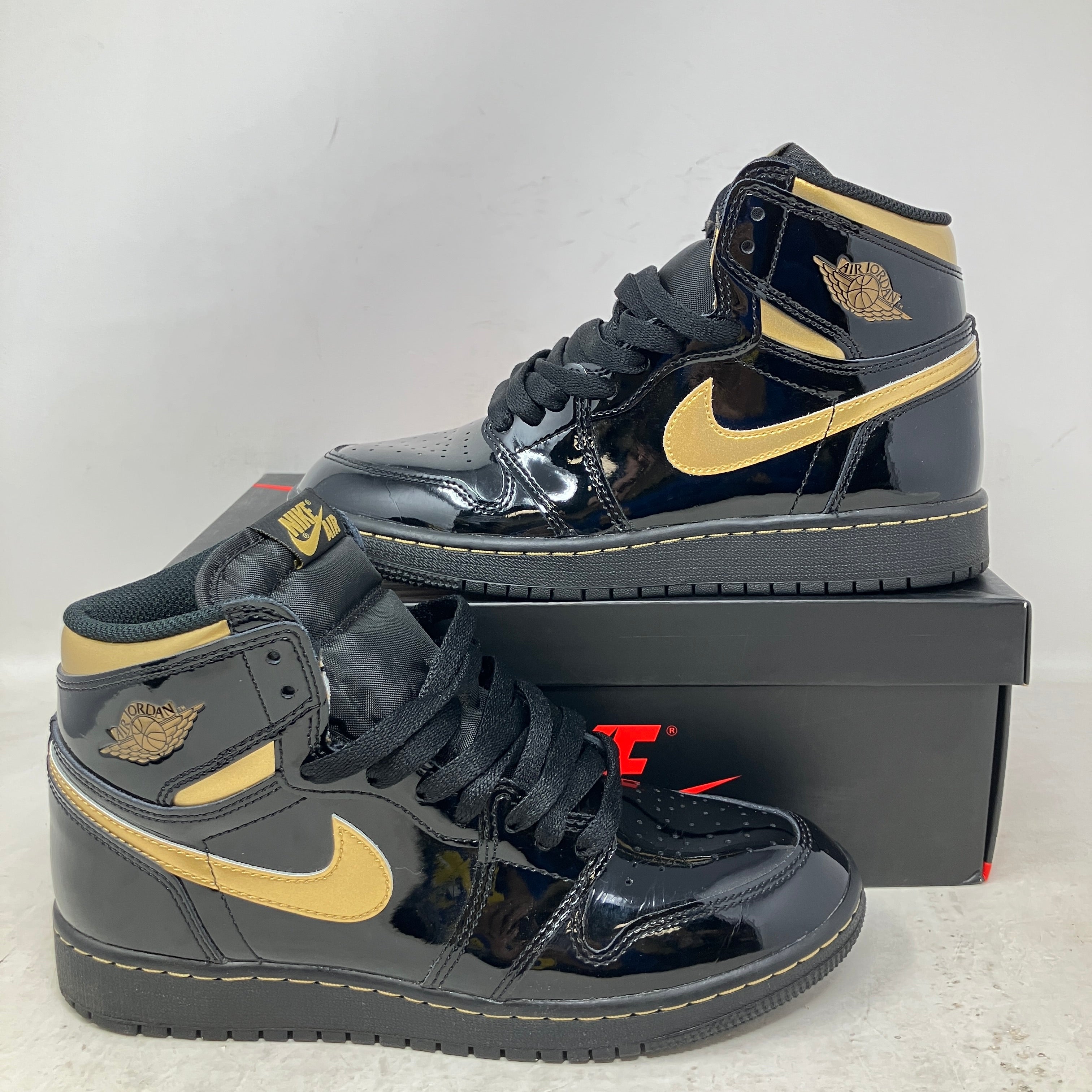 Jordan 1 Retro High Black Metallic Gold (2020) (GS)