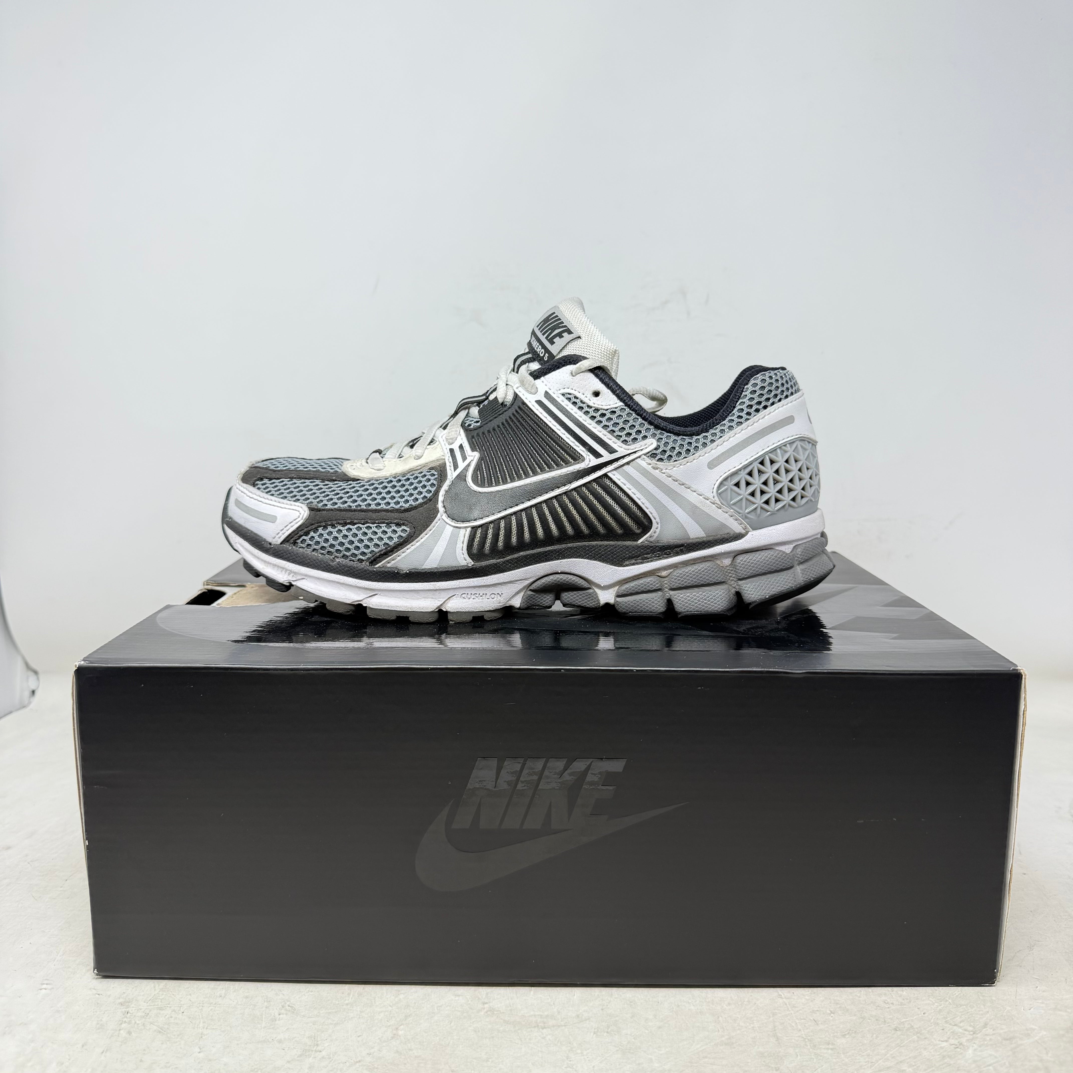 Nike Zoom Vomero 5 SE SP Dark Grey Black White