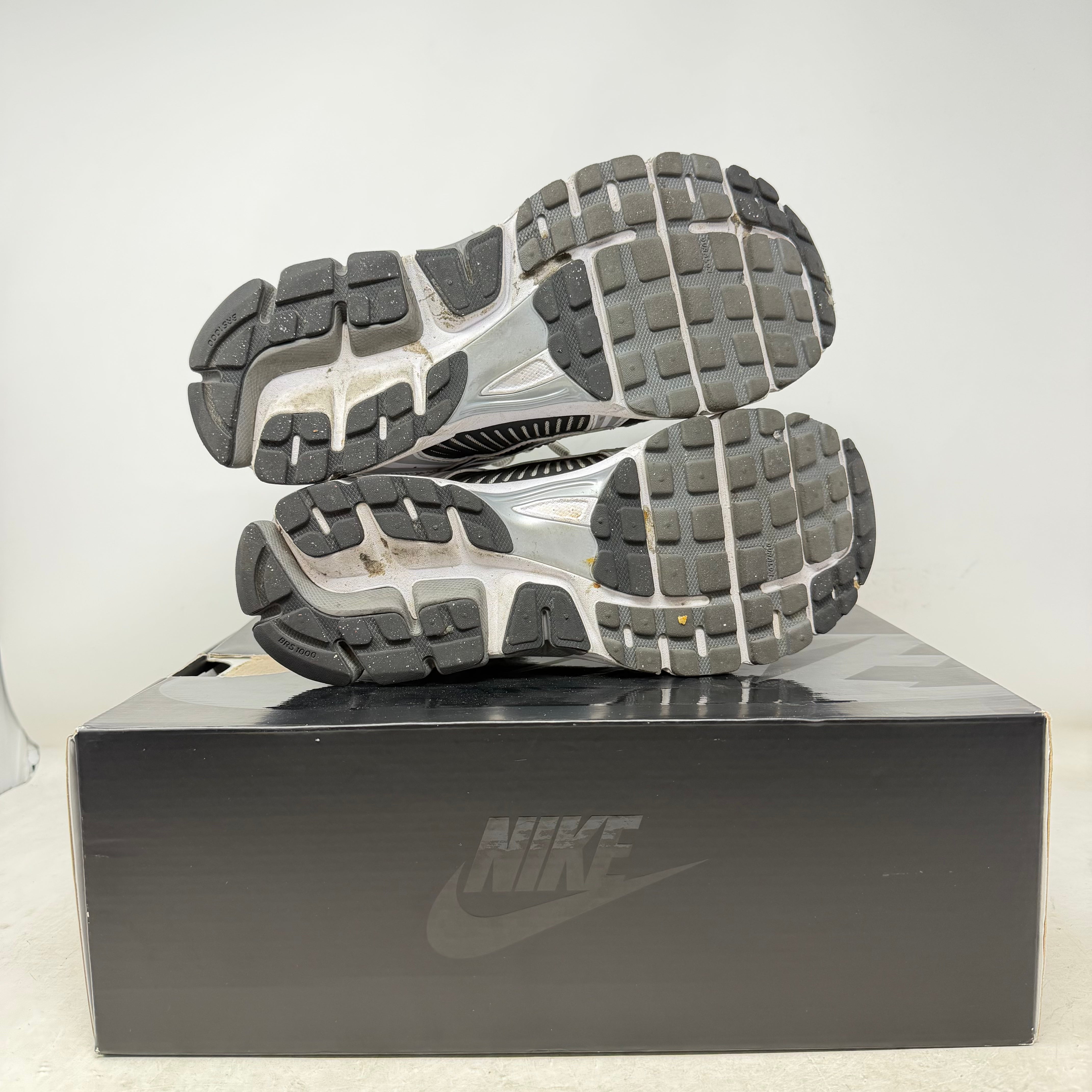 Nike Zoom Vomero 5 SE SP Dark Grey Black White