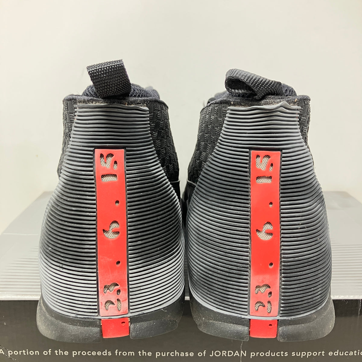 Jordan 15 OG Black Varsity Red (1999)