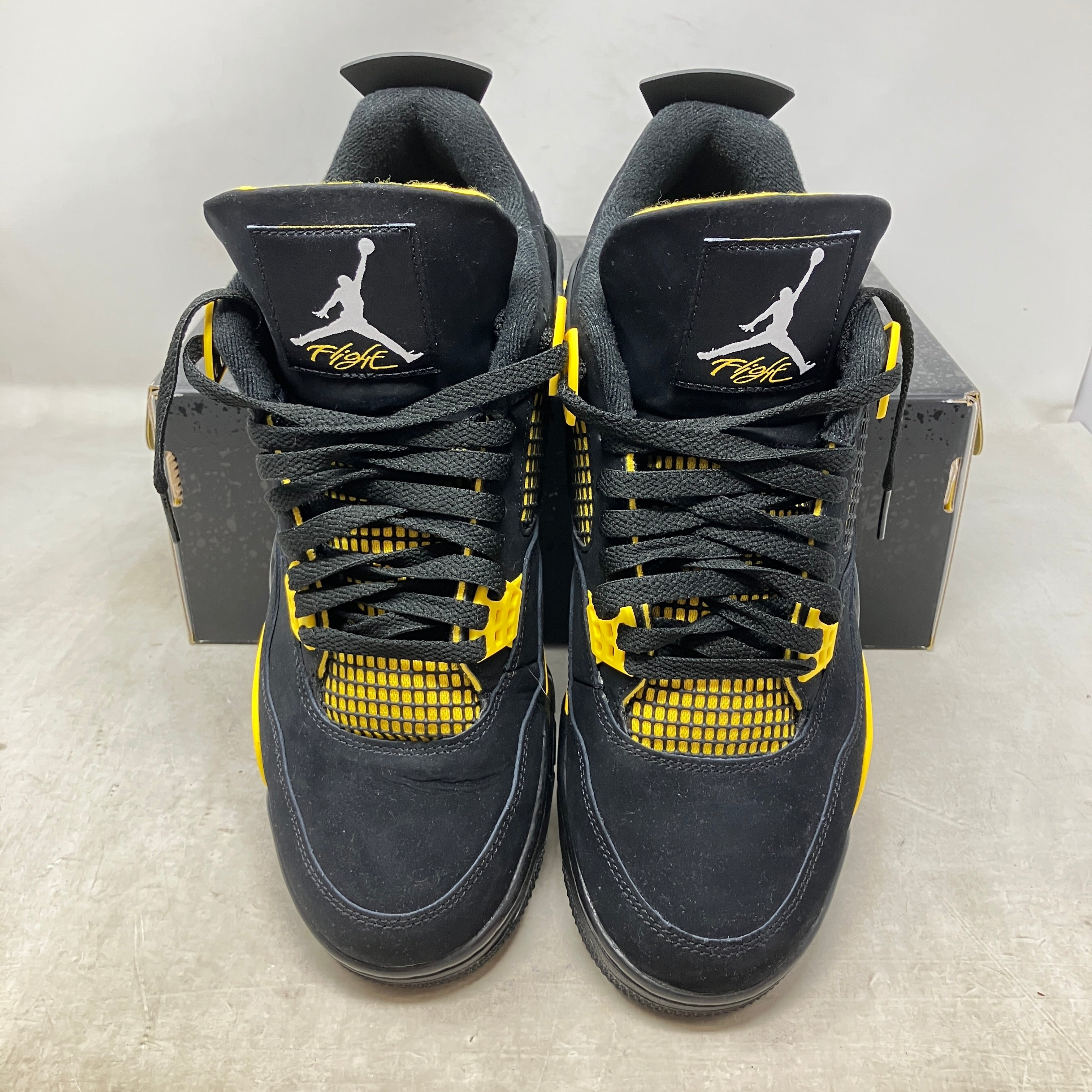 Jordan 4 Retro Thunder (2023)