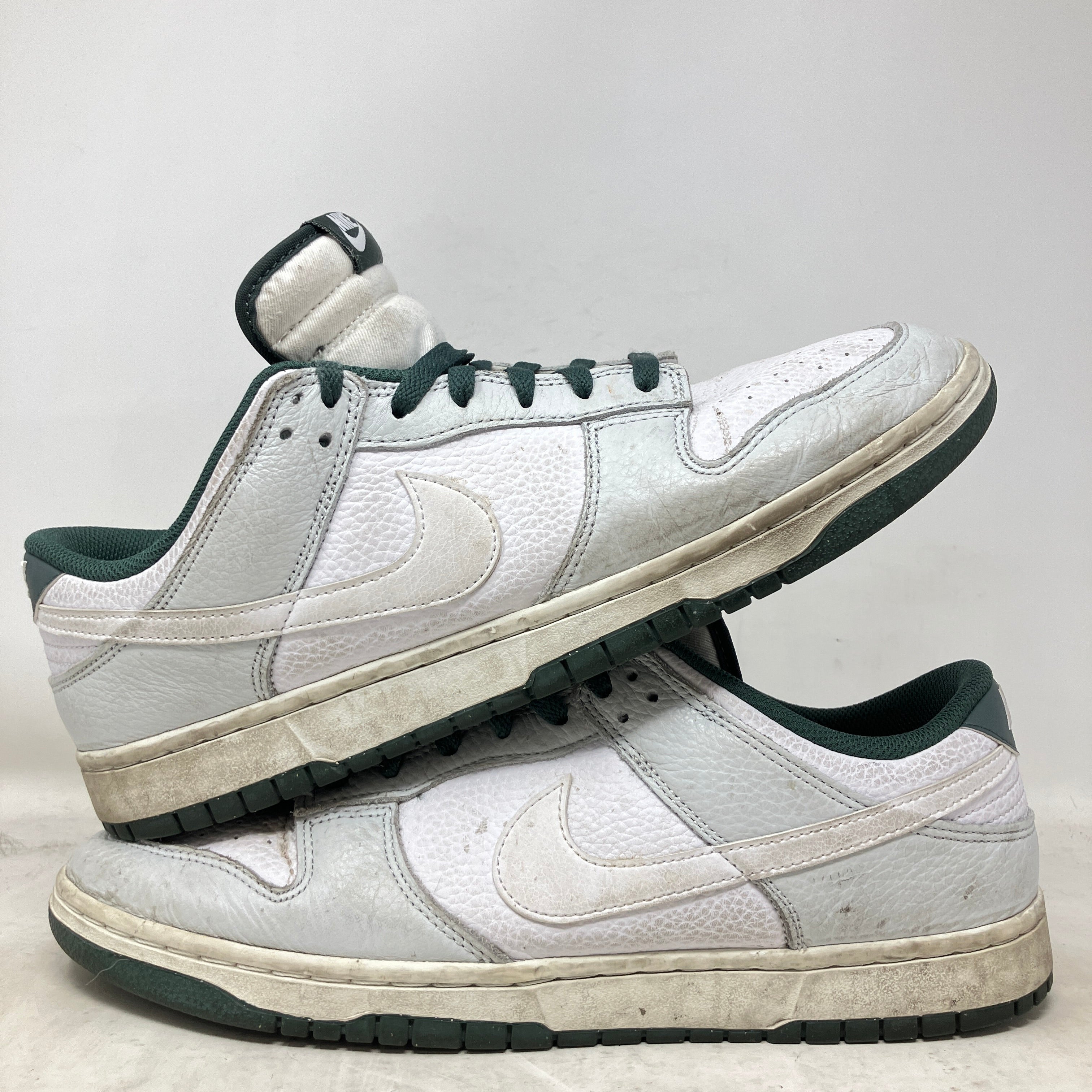 Nike Dunk Low Retro SE Photon Dust Vintage Green