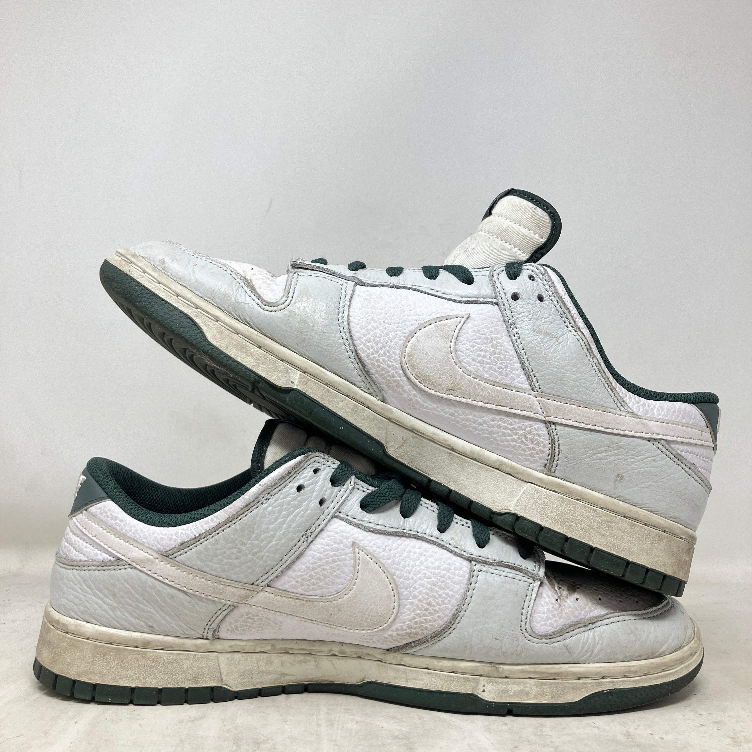 Nike Dunk Low Retro SE Photon Dust Vintage Green