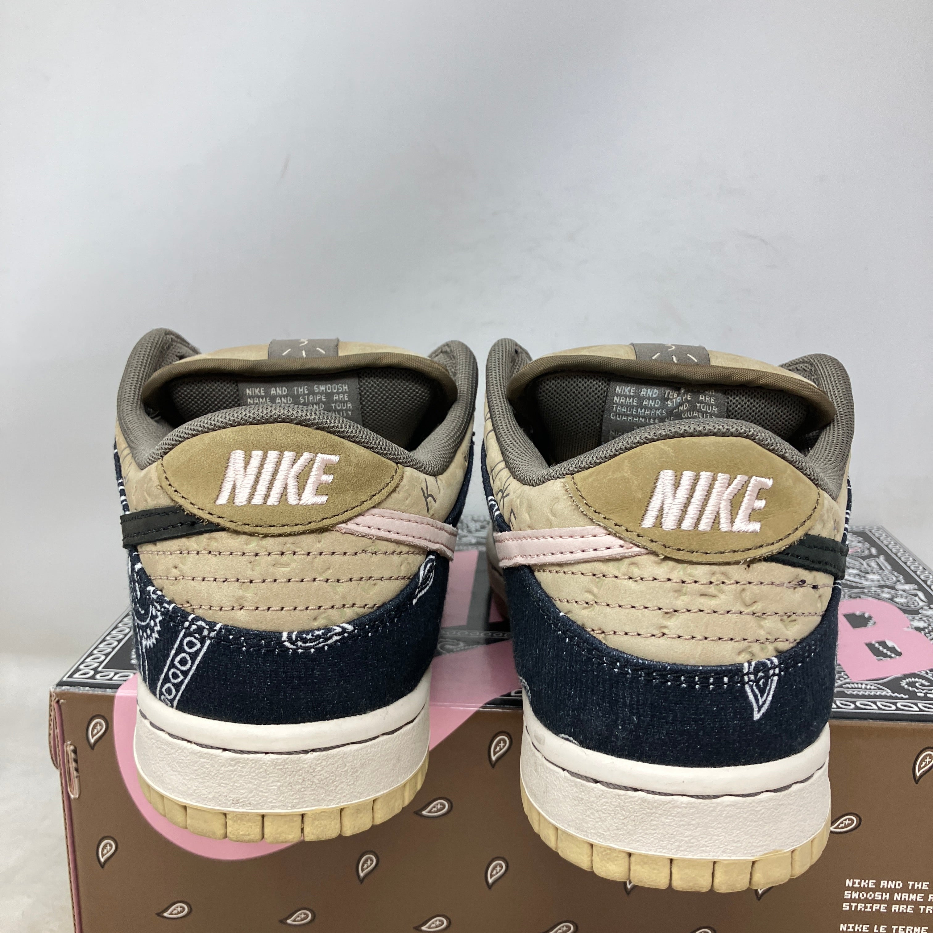 Nike SB Dunk Low Travis Scott