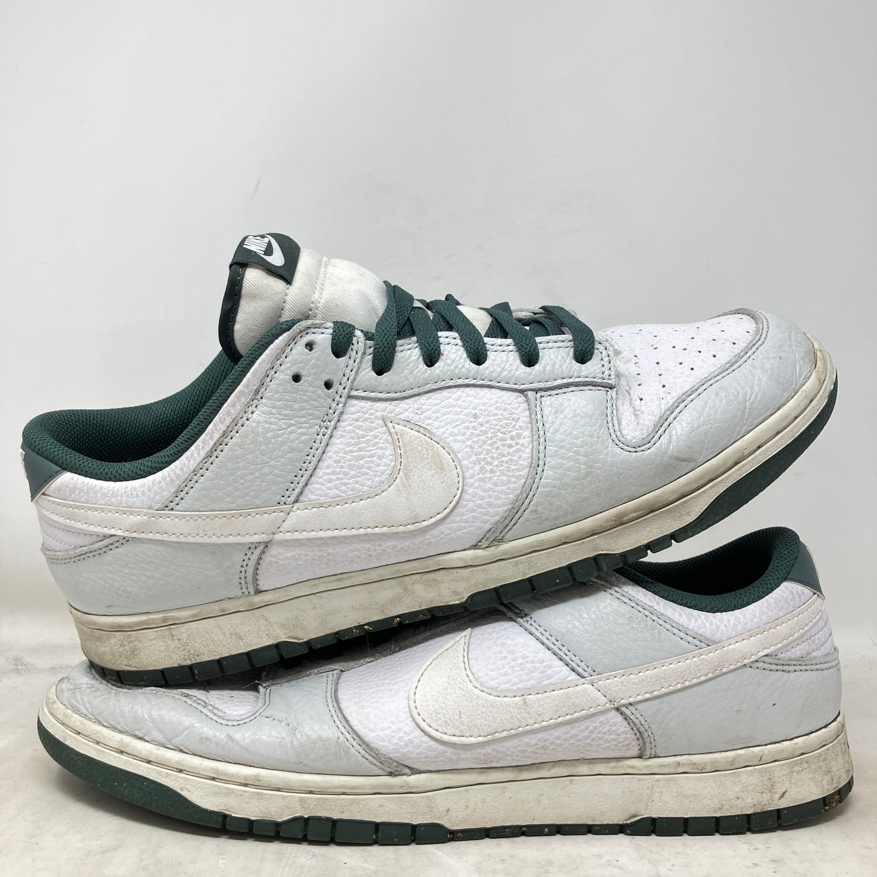 Nike Dunk Low Retro SE Photon Dust Vintage Green