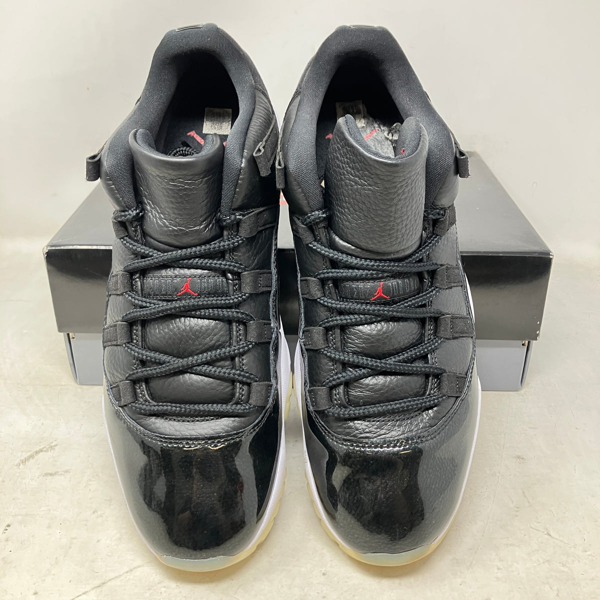 Jordan 11 Retro Low 72-10