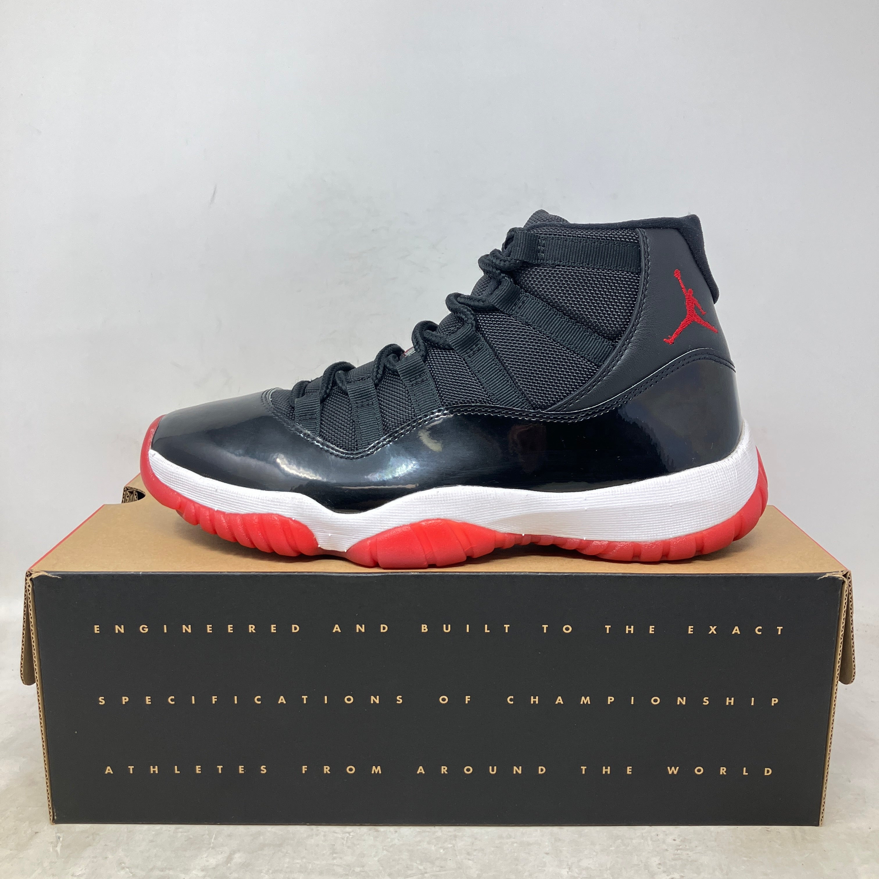 Jordan 11 Retro Playoffs Bred (2019)