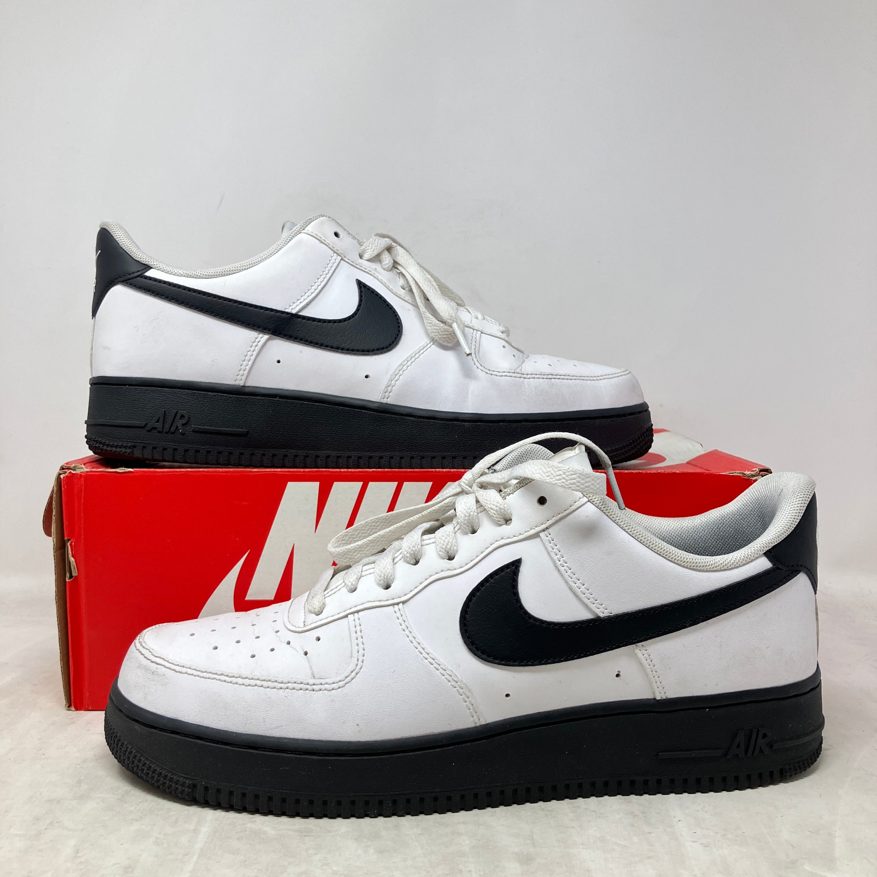 Nike Air Force 1 Low White Black Midsole