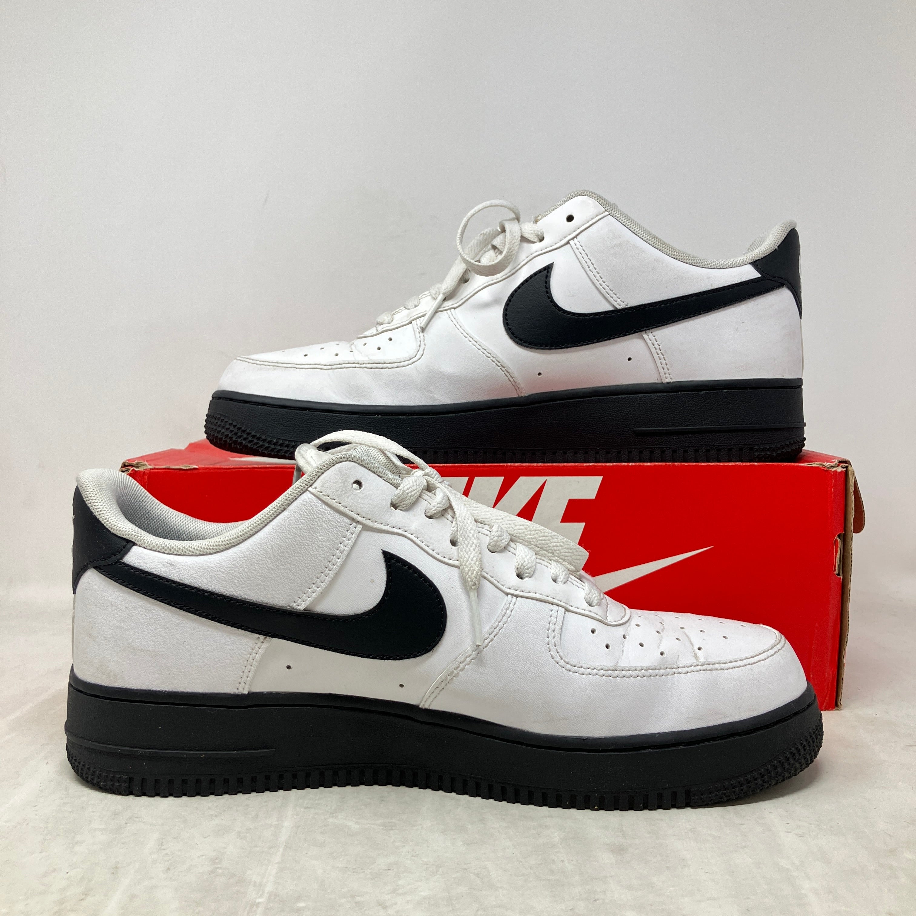 Nike Air Force 1 Low White Black Midsole
