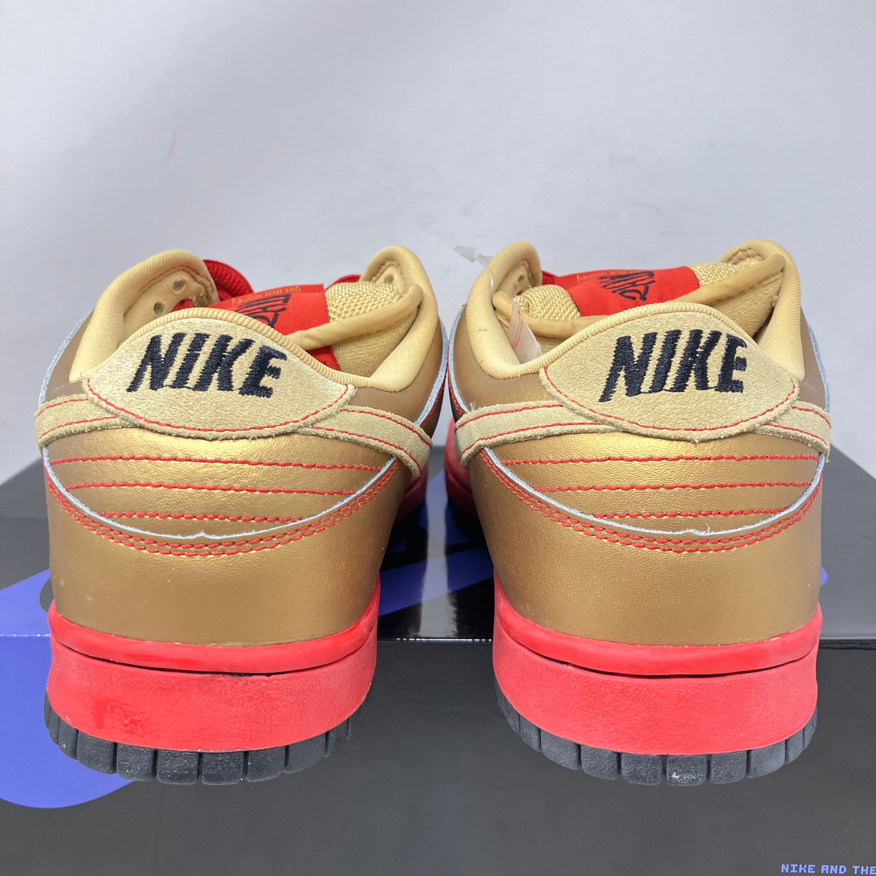 Nike SB Dunk Low Money Cat
