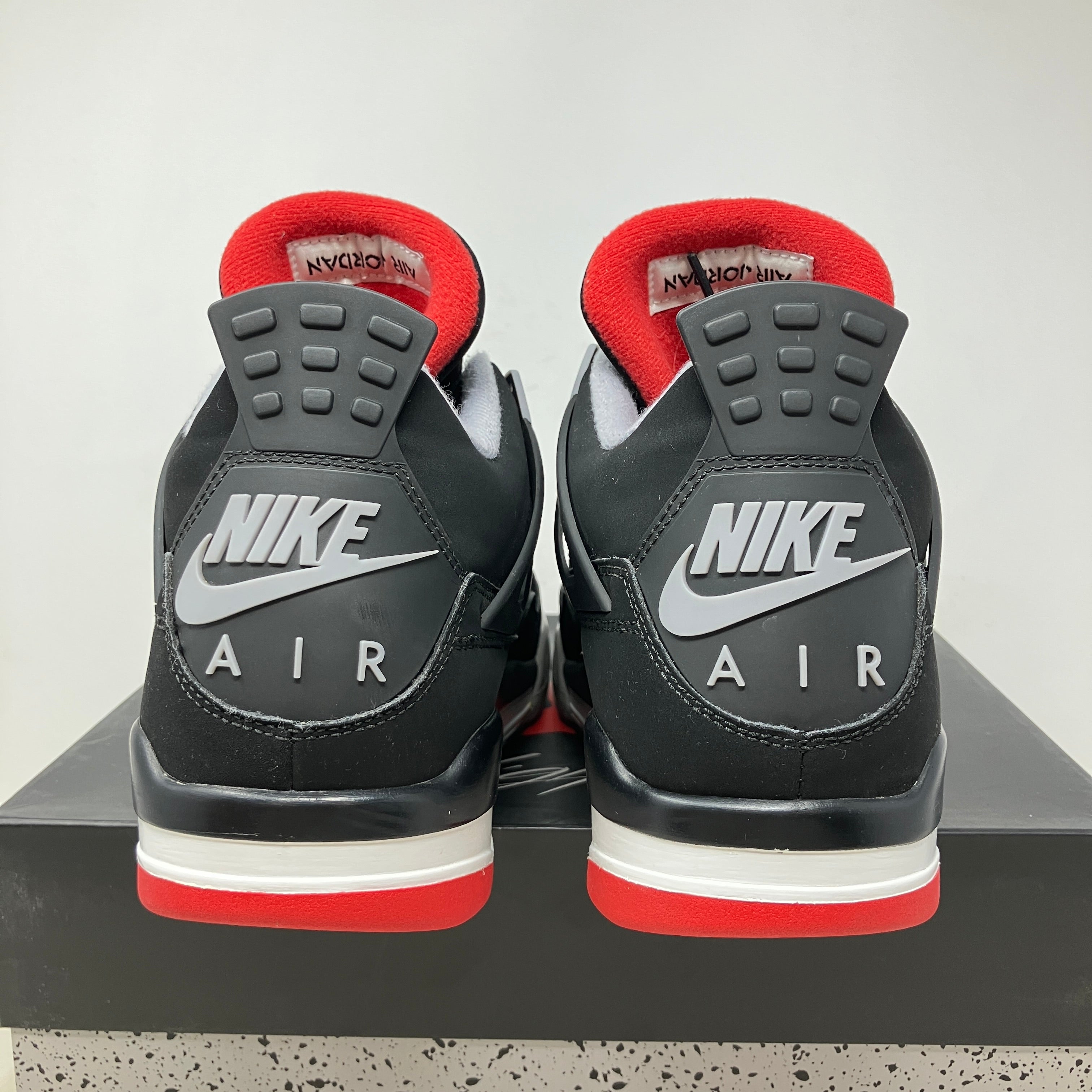 Jordan 4 Retro Bred (2019)