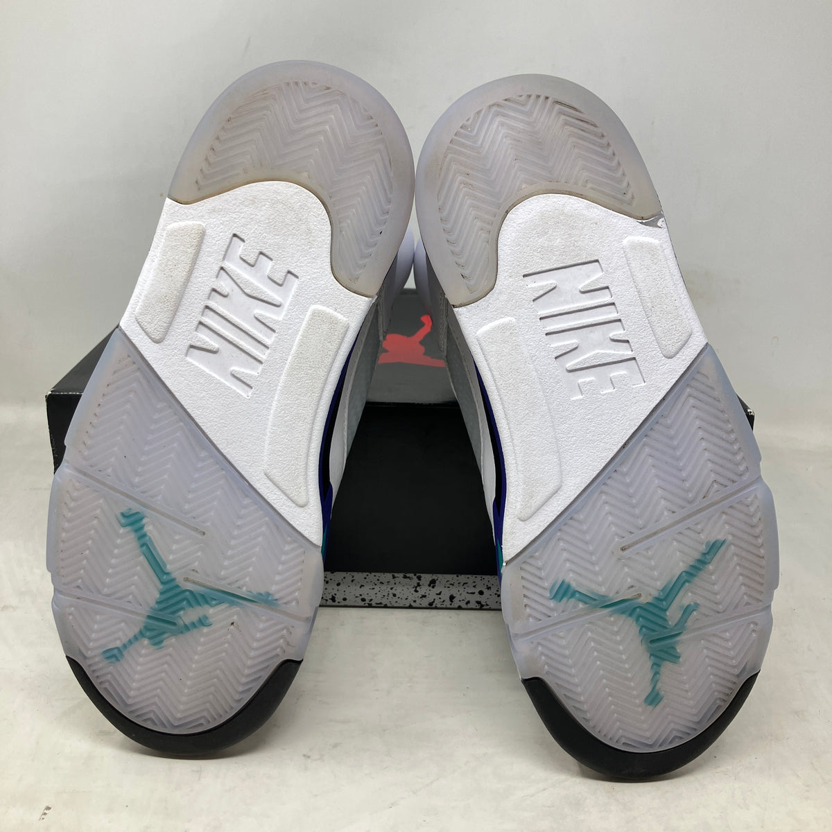Jordan 5 Retro Grape (2025)