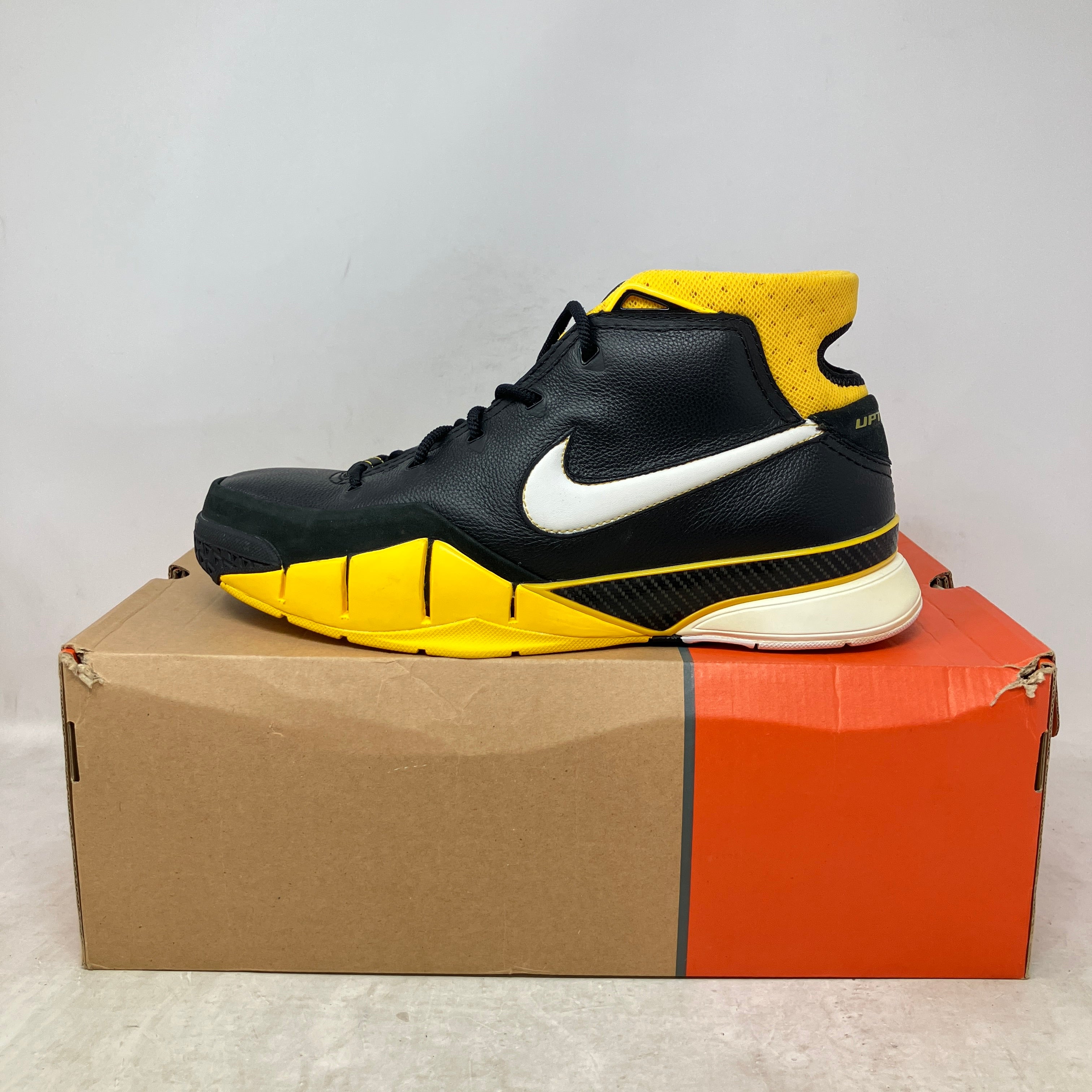 Nike Kobe 1 Black Maize