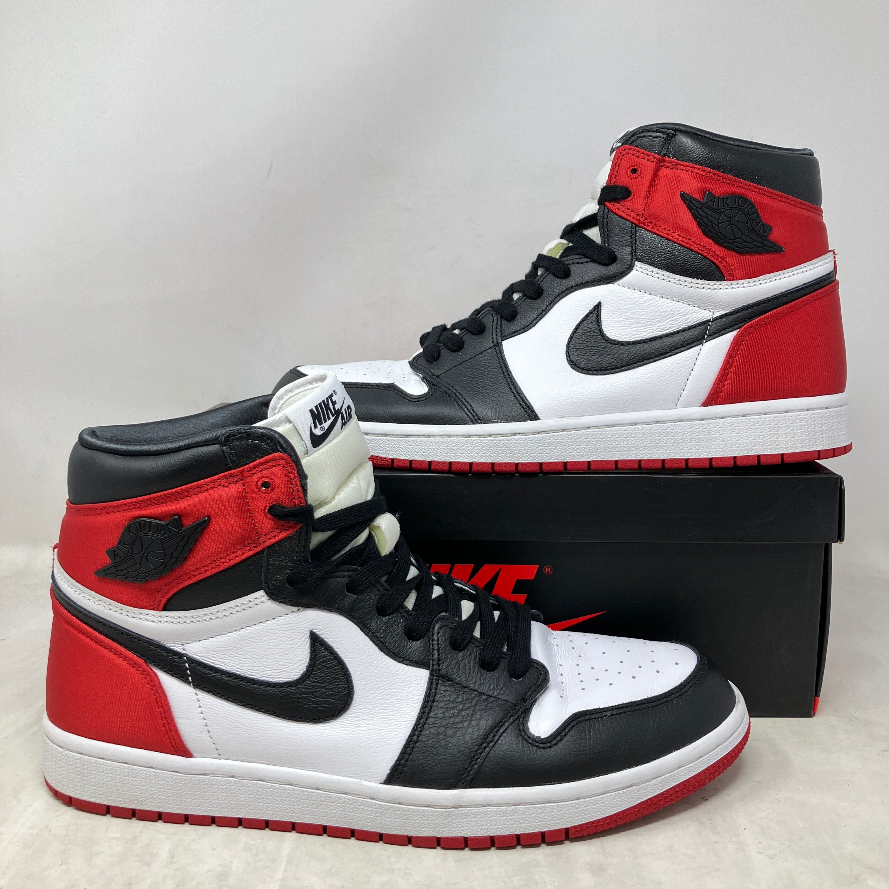 Jordan 1 Retro High Satin Black Toe (Women's)