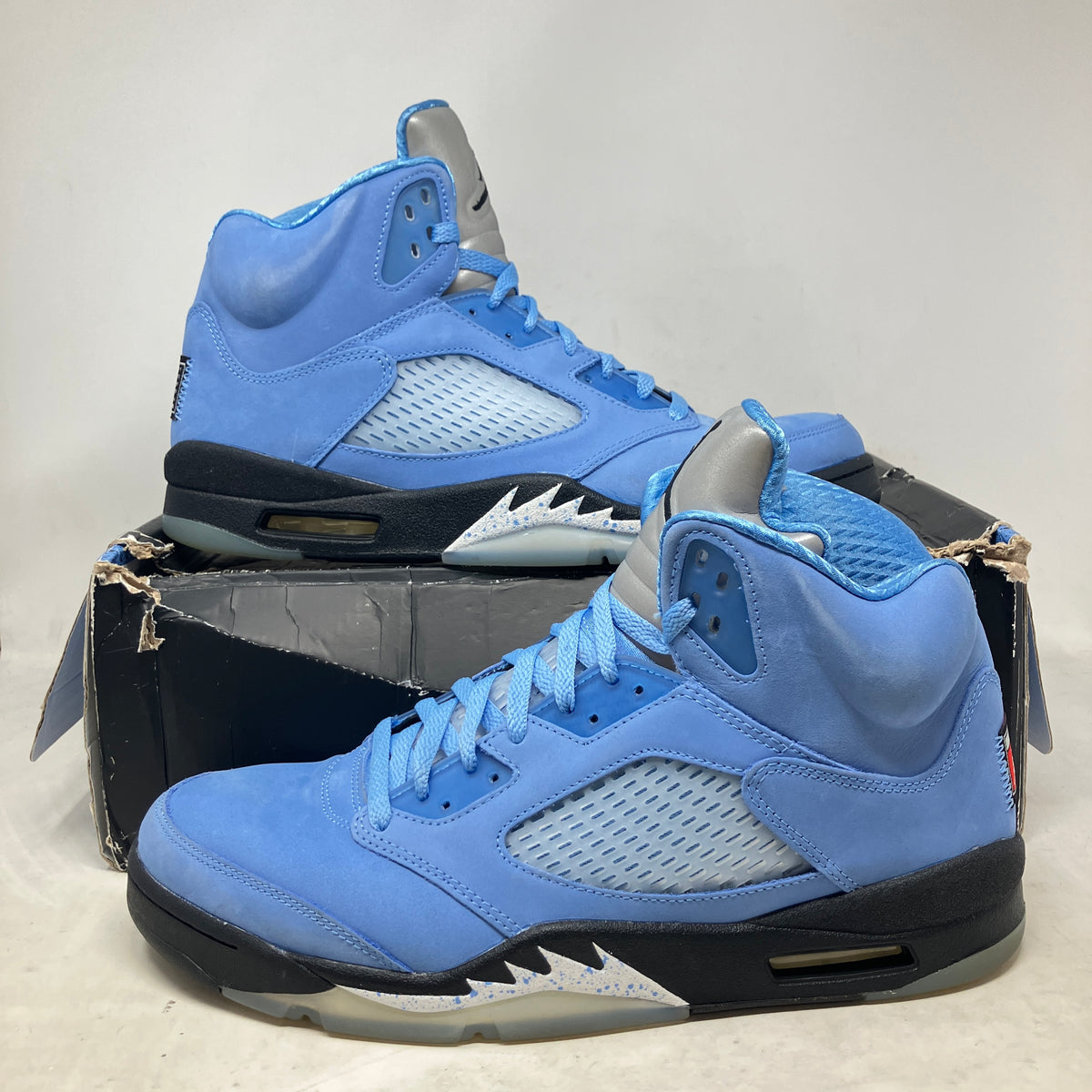 Jordan 5 Retro UNC University Blue