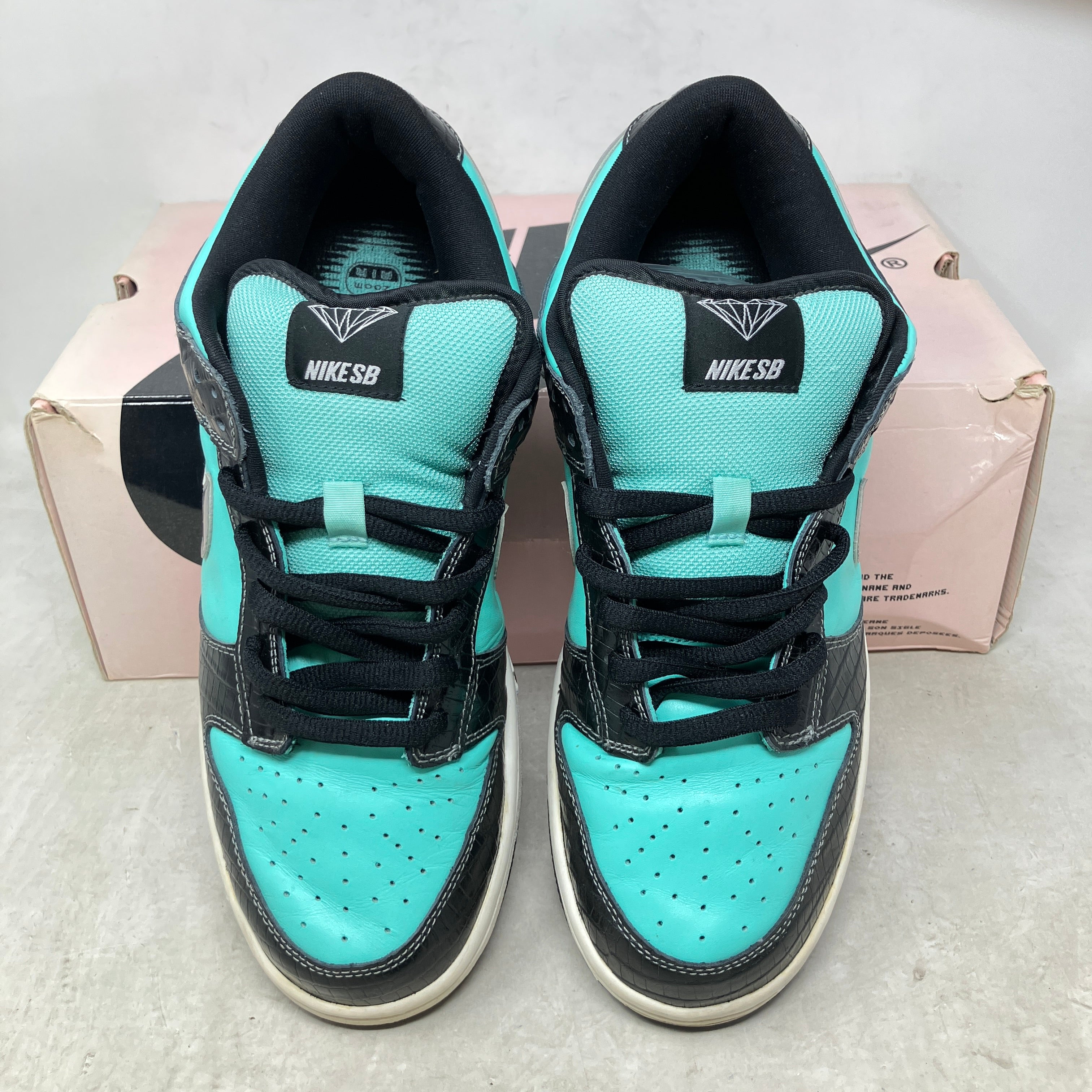 Nike SB Dunk Low Diamond Supply Co.
