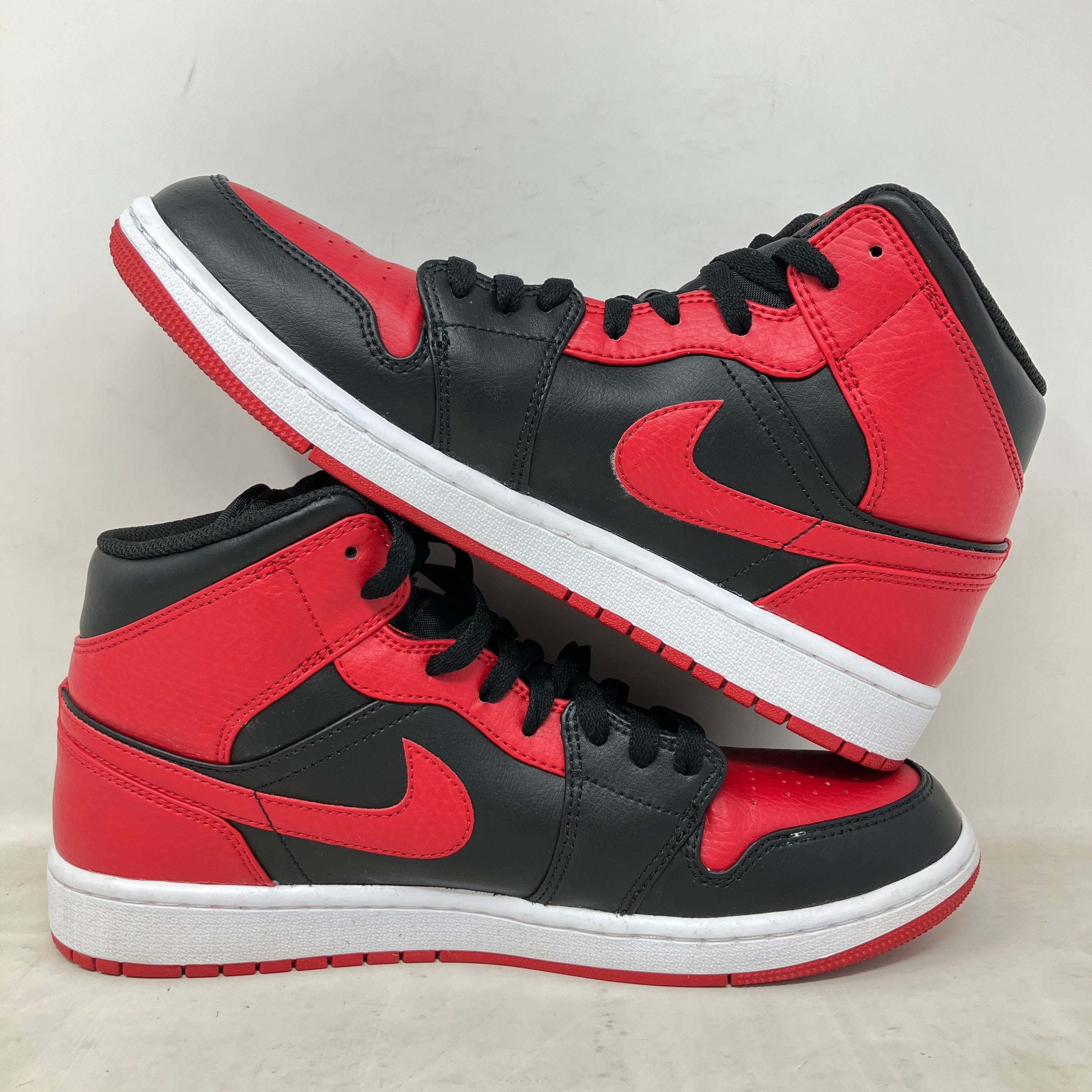 Jordan 1 Mid Banned (2020)