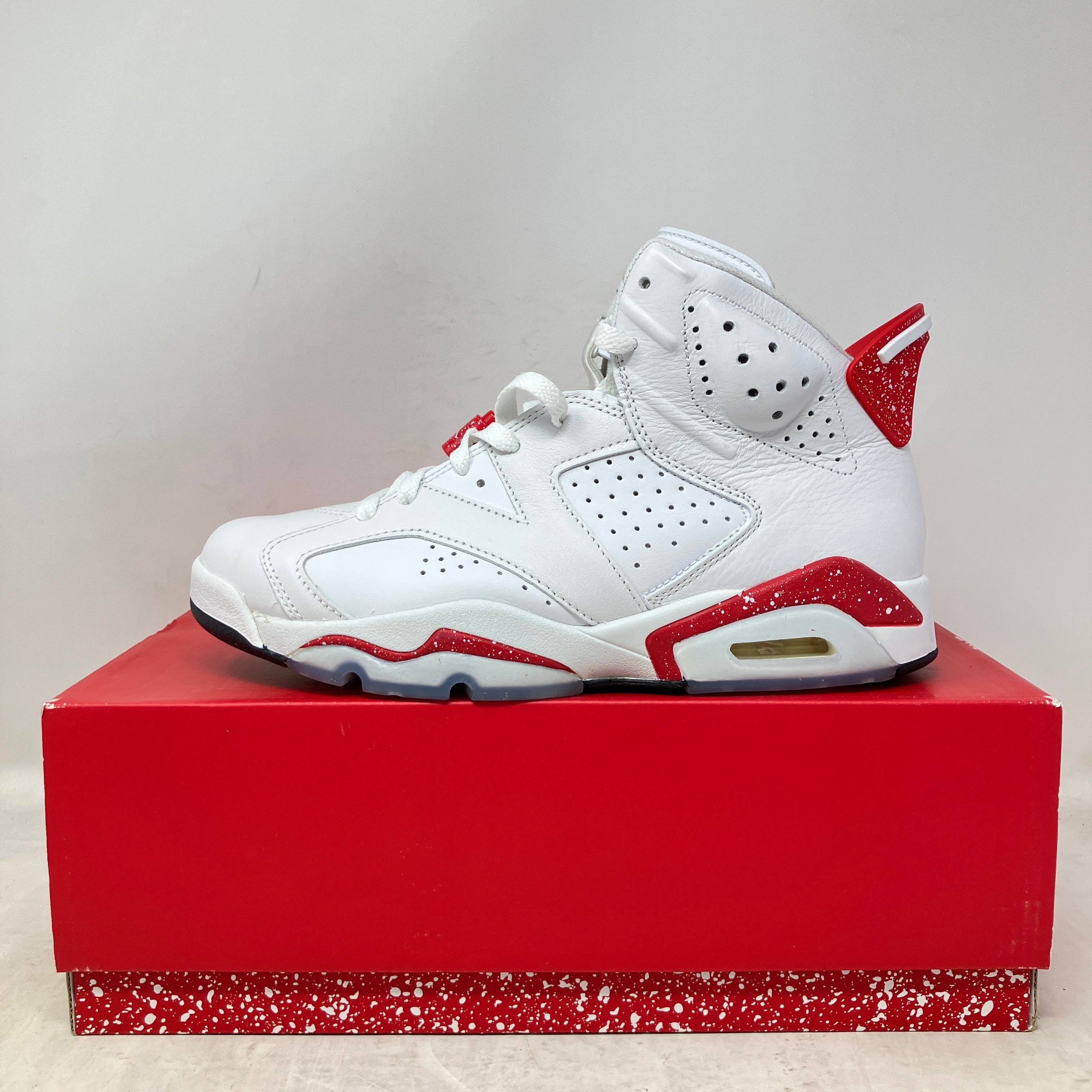 Jordan 6 Retro Red Oreo