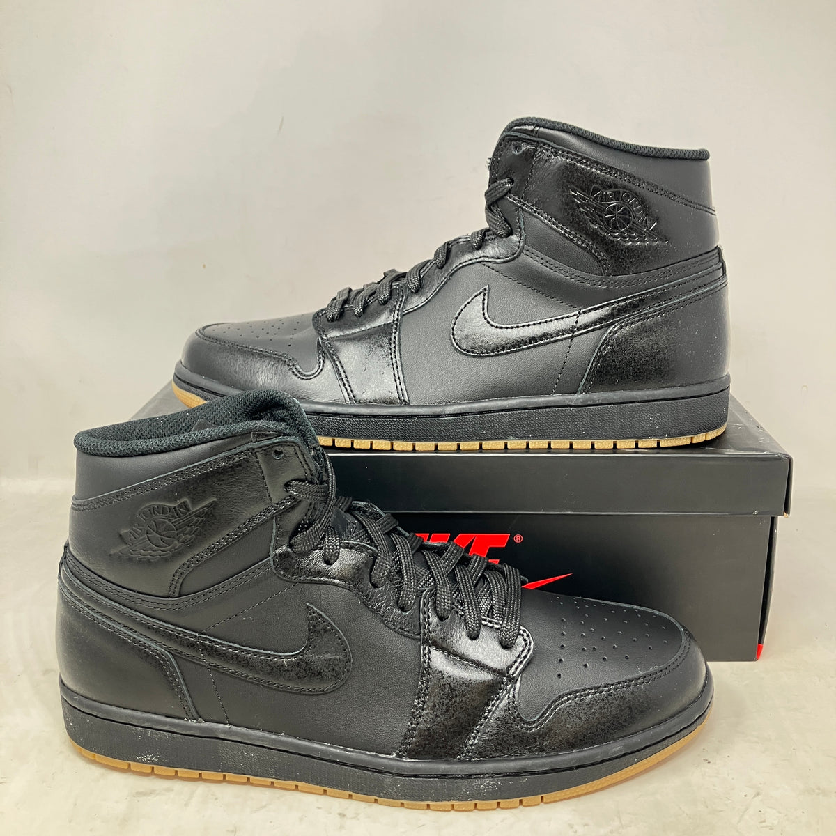 Jordan 1 Retro Black Gum