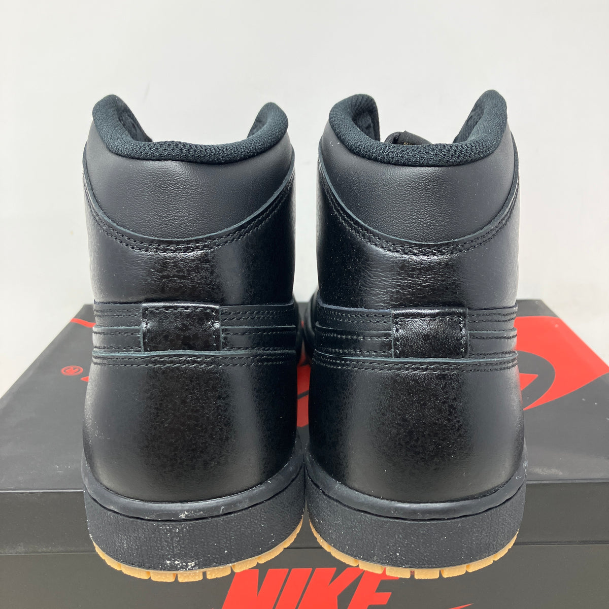 Jordan 1 Retro Black Gum