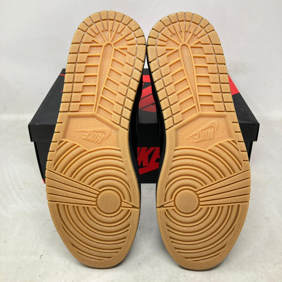 Jordan 1 Retro Black Gum