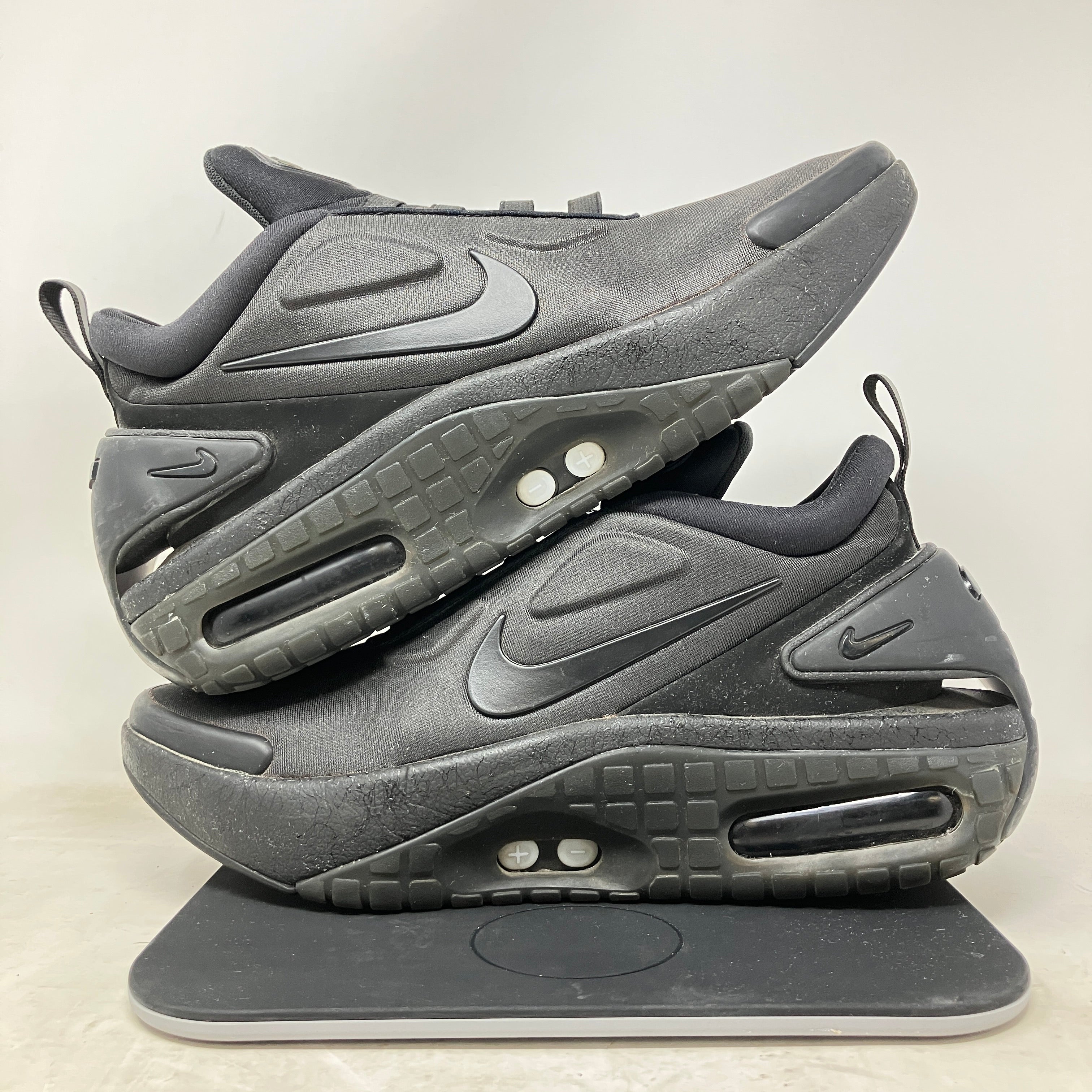 Nike Adapt Auto Max Triple Black (US Charger)