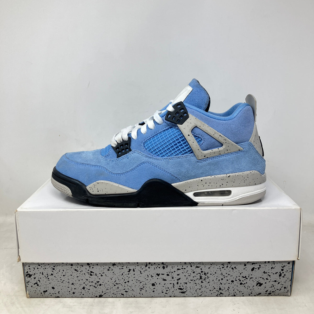 Jordan 4 Retro University Blue