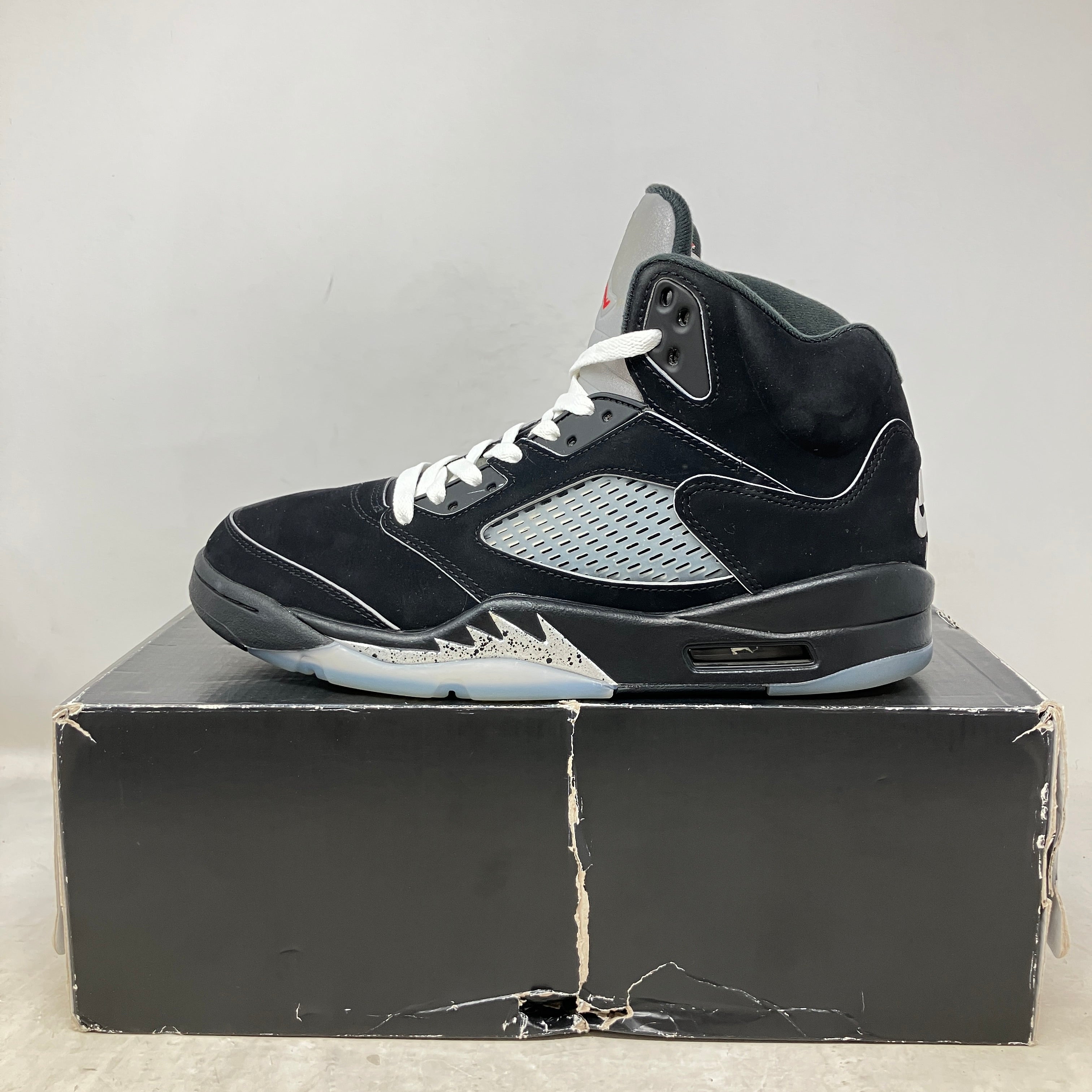 Jordan 5 Retro OG Black Metallic Reimagined