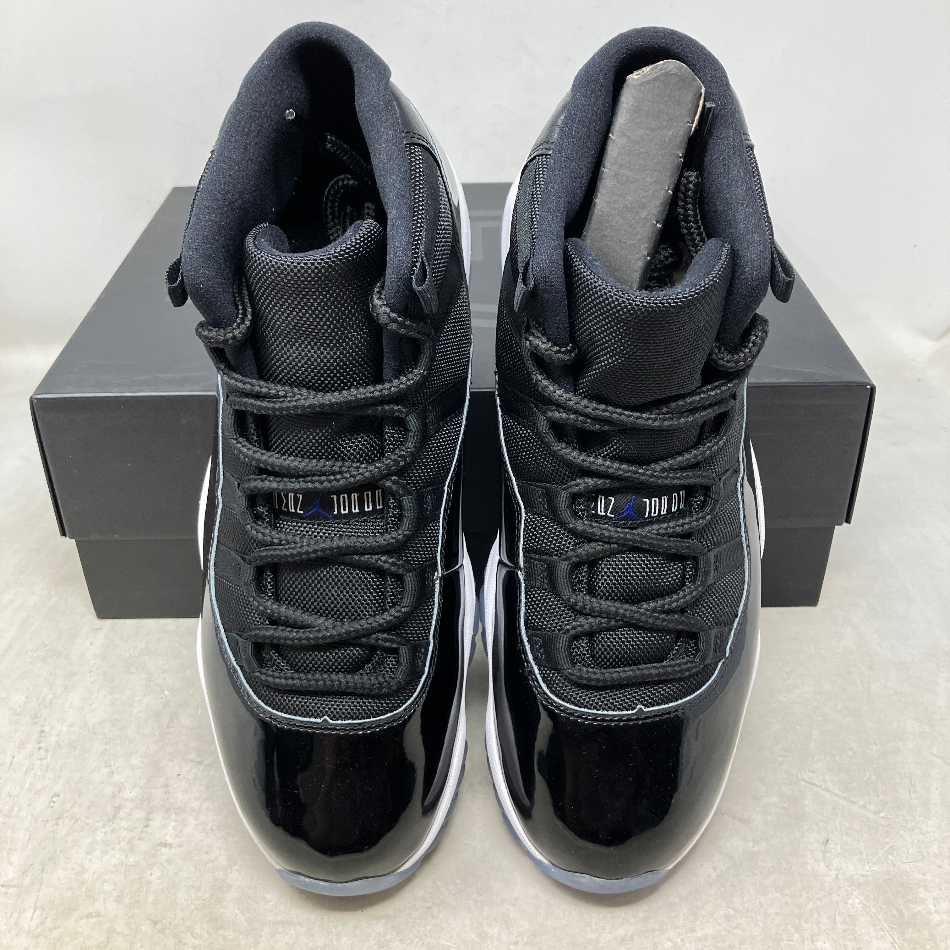Jordan 11 Retro Space Jam (2016)