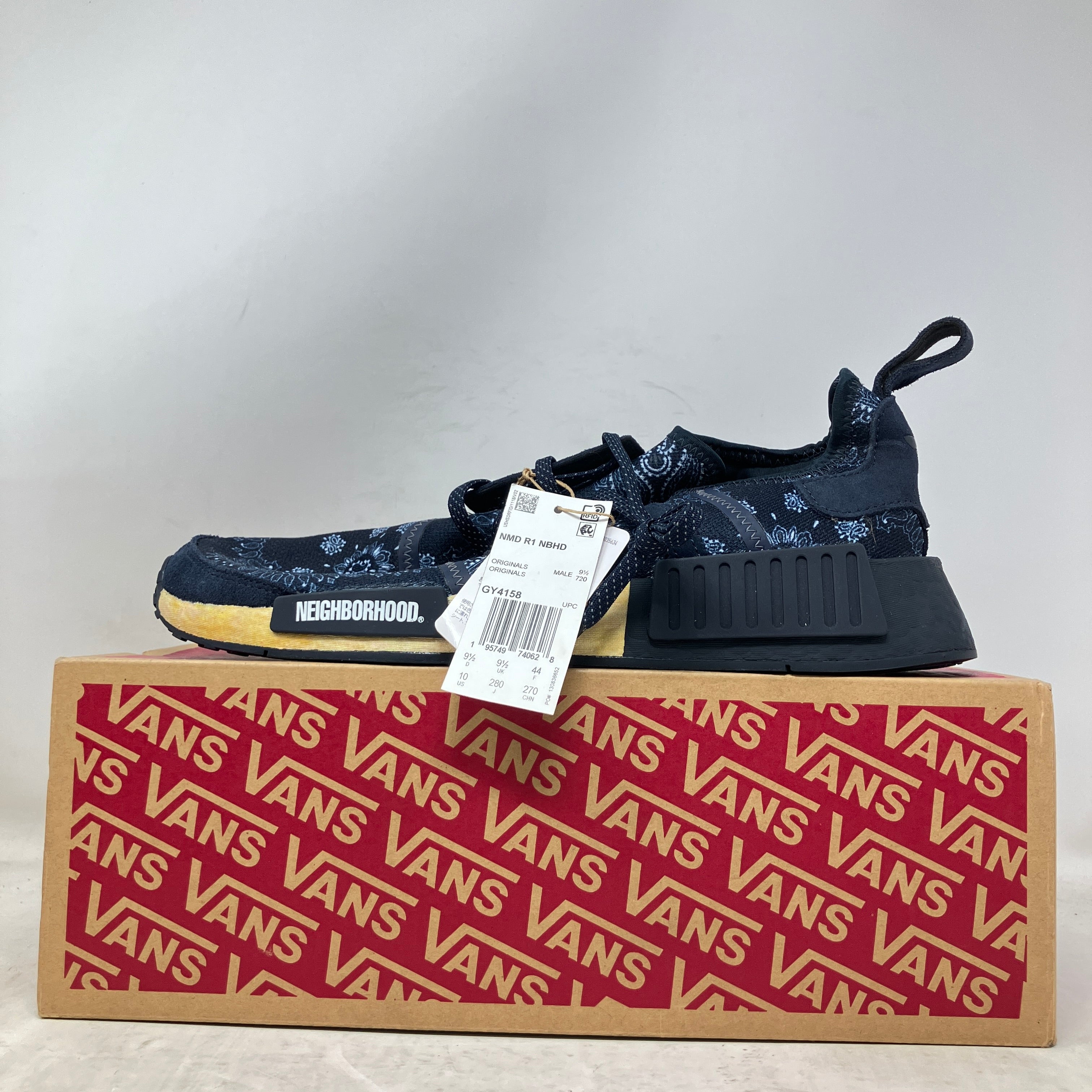 adidas NMD R1 Neighborhood Paisley Night Navy