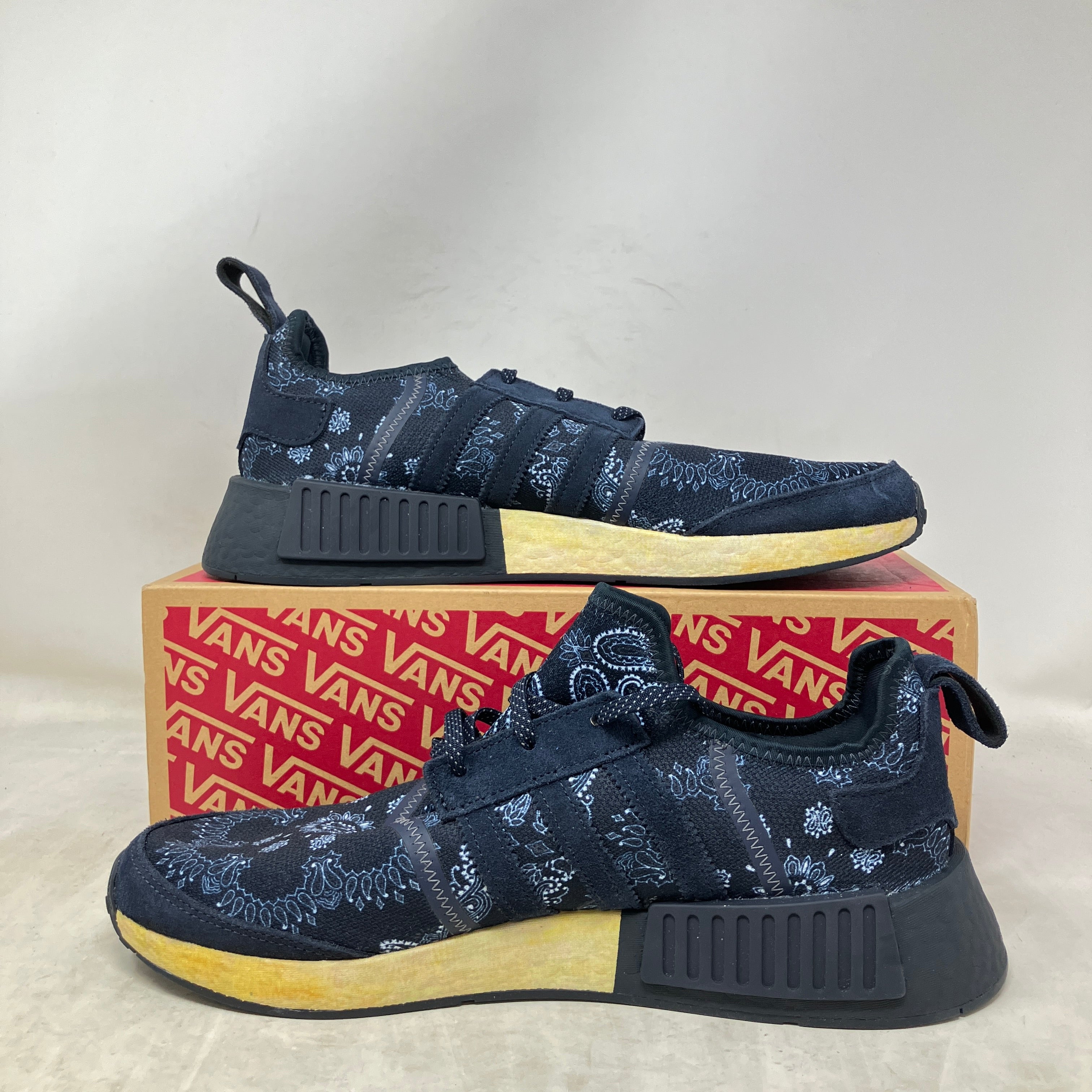 adidas NMD R1 Neighborhood Paisley Night Navy