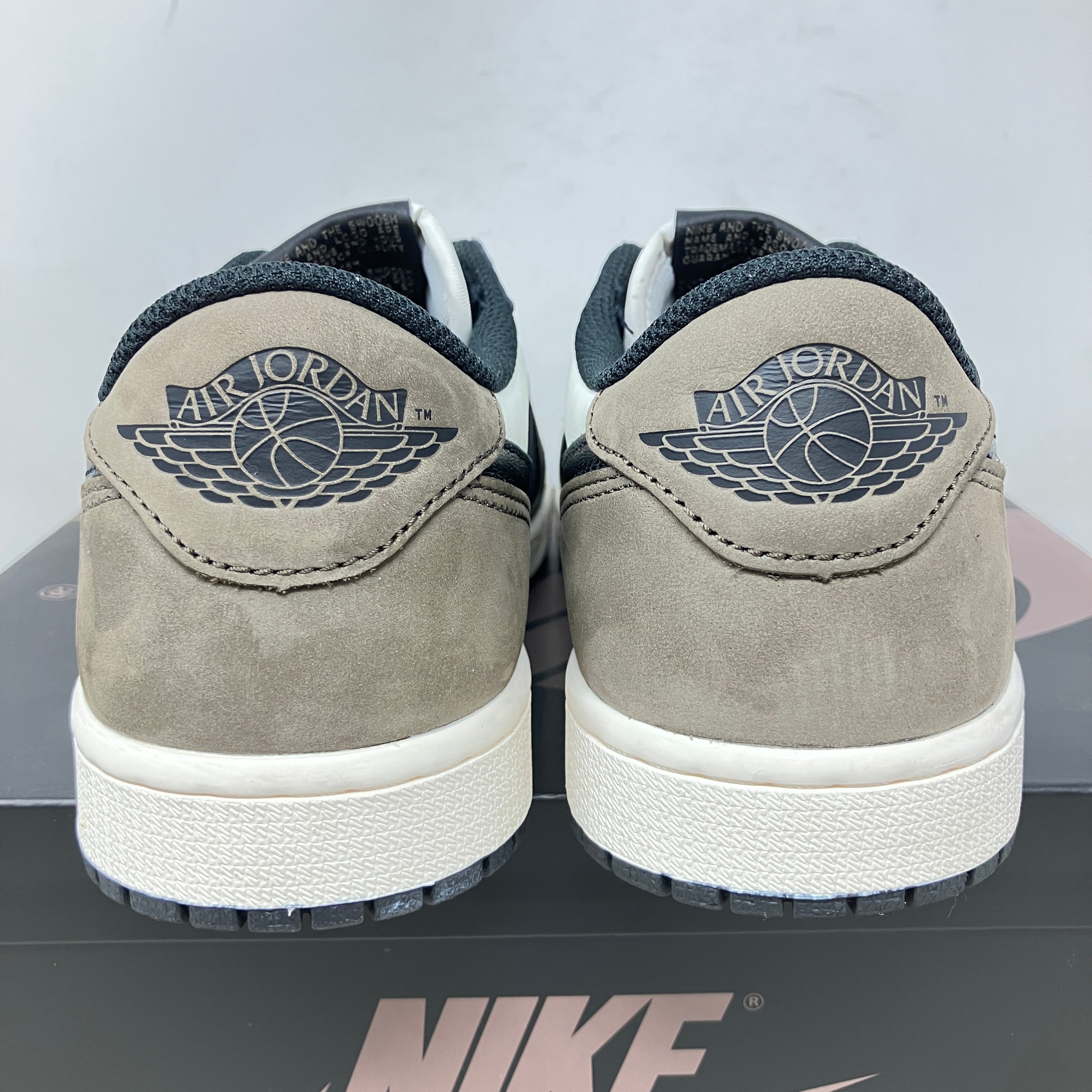 Jordan 1 Retro Low OG Mocha