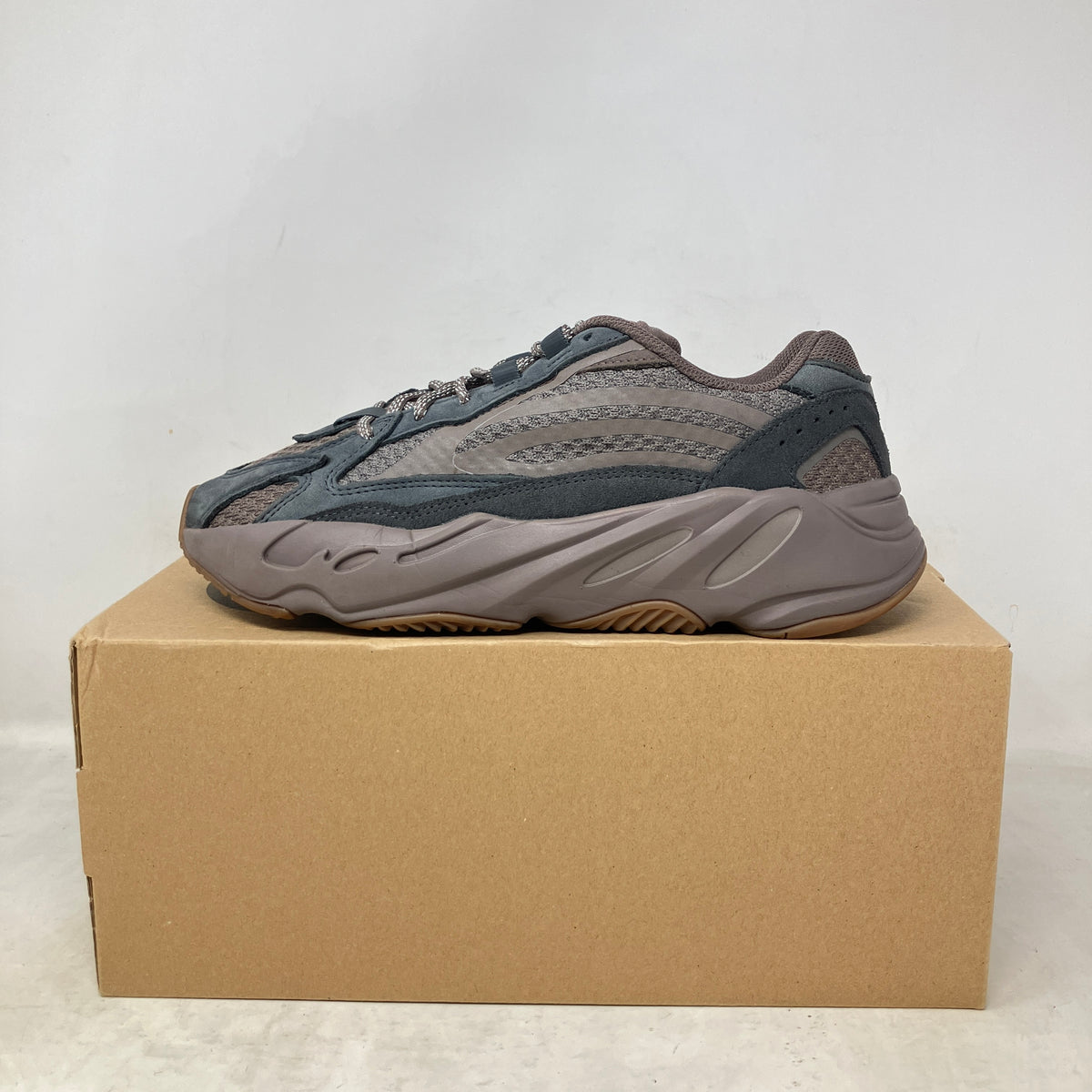 adidas Yeezy Boost 700 V2 Mauve