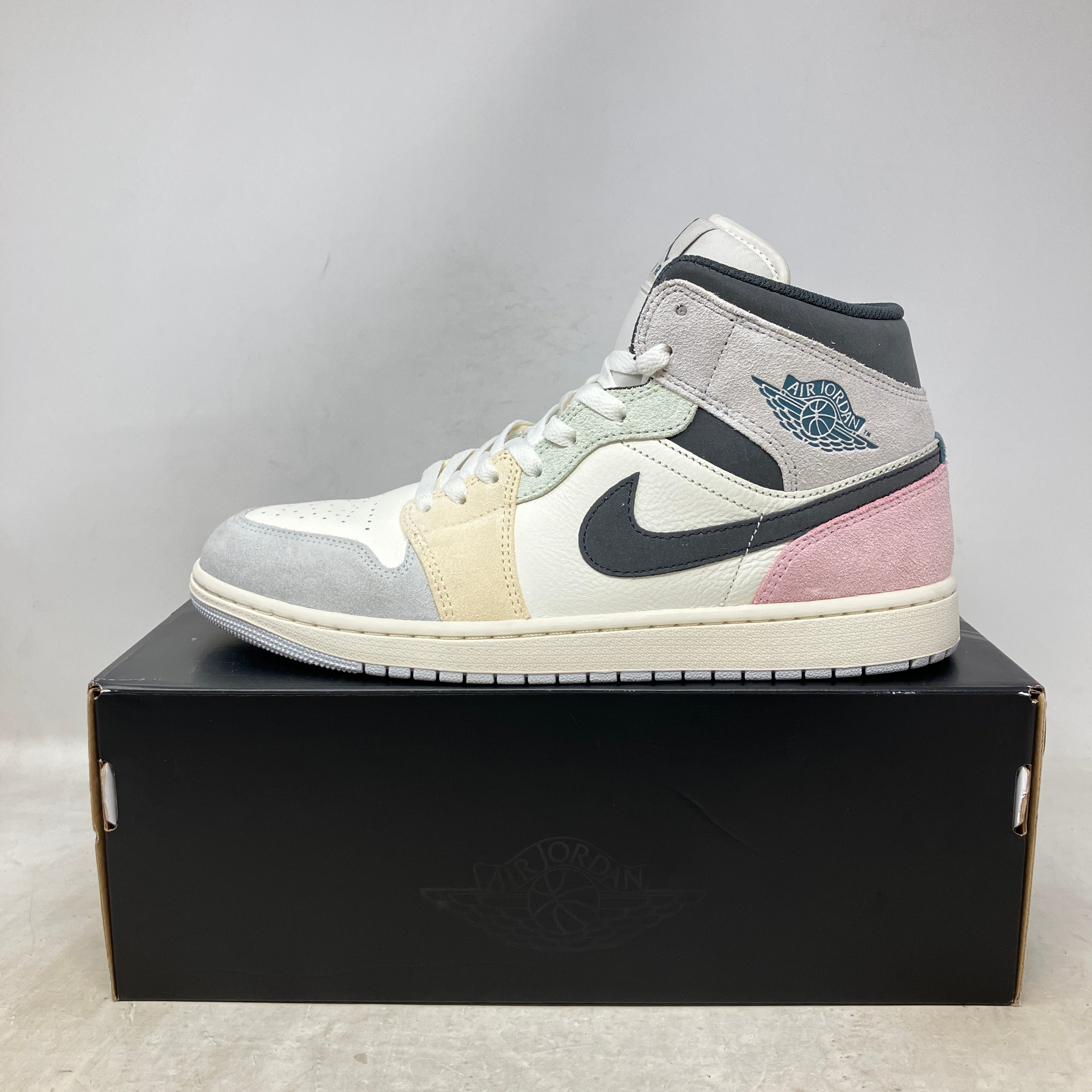 Jordan 1 Mid SE Sail Pastels