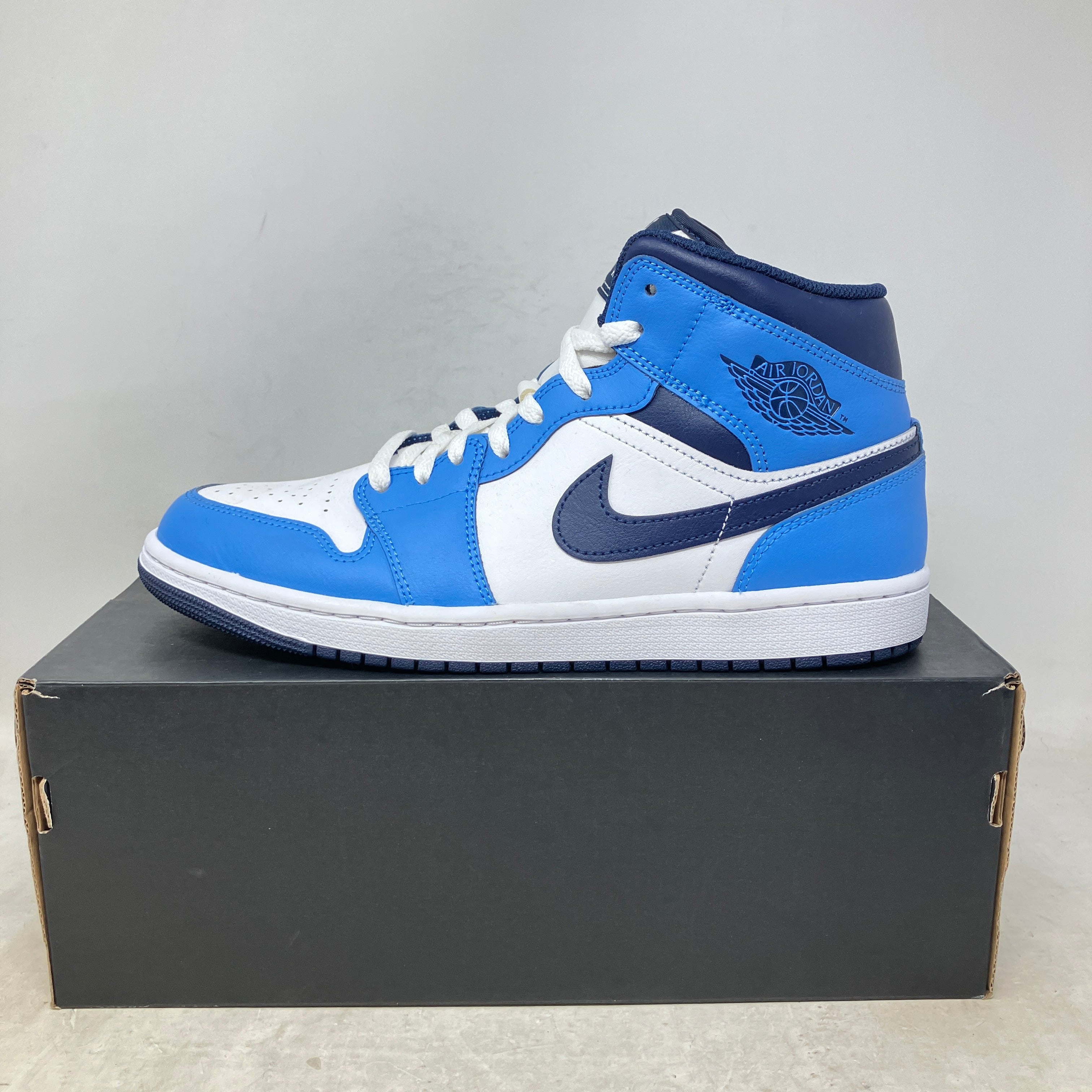 Jordan 1 Mid University Blue Midnight Navy