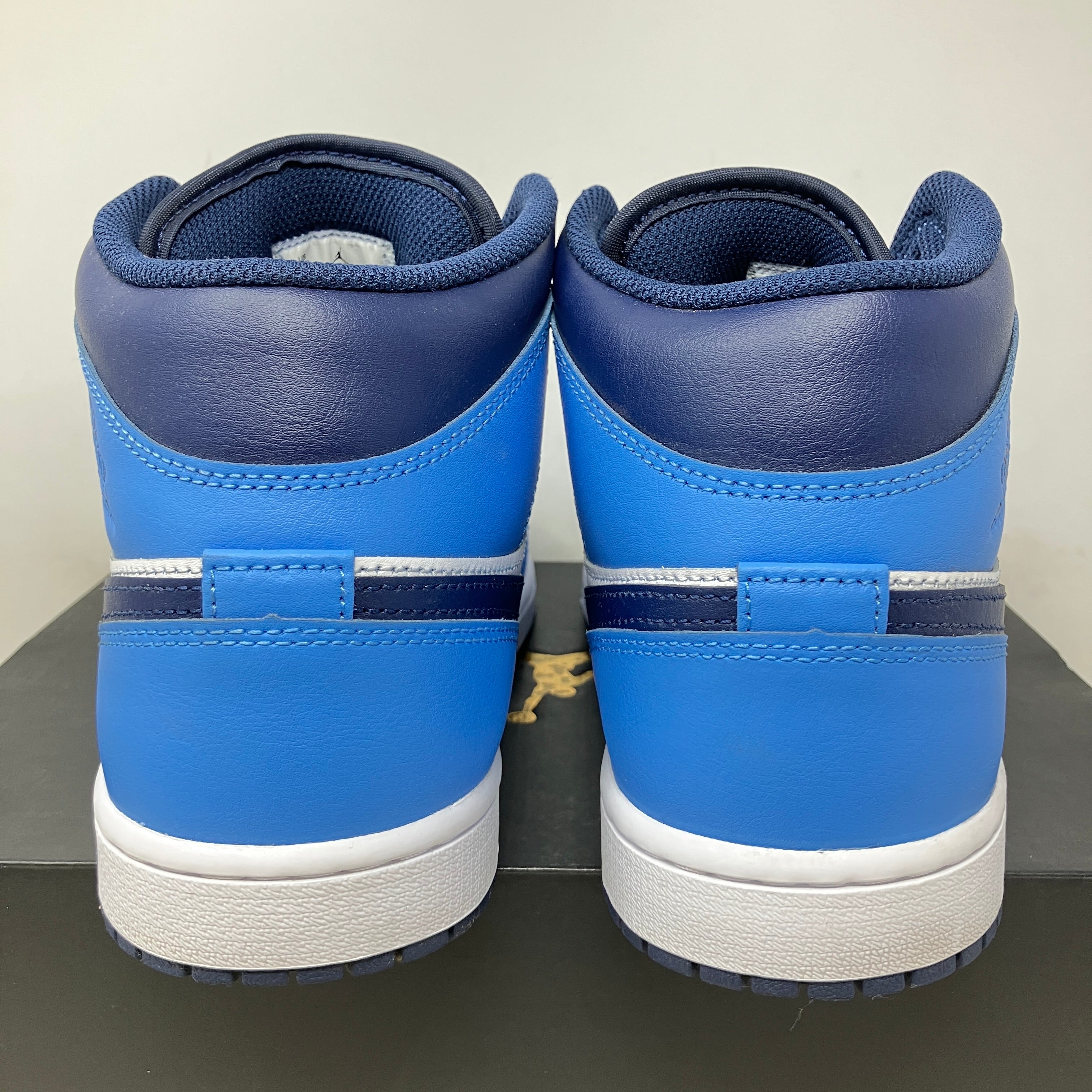 Jordan 1 Mid University Blue Midnight Navy